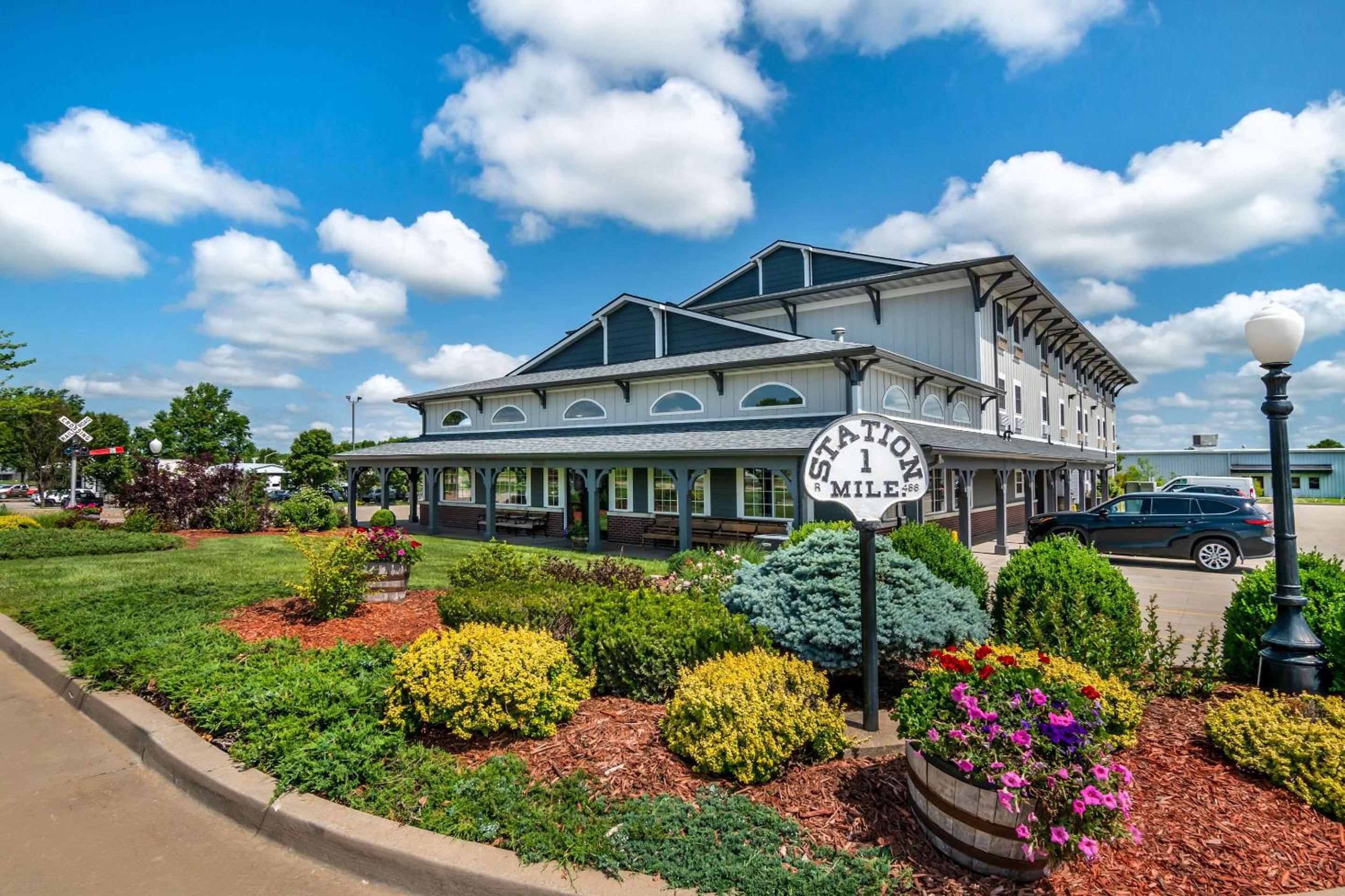 Sedalia Vacations - Comfort Inn Sedalia Station - Property Image 4