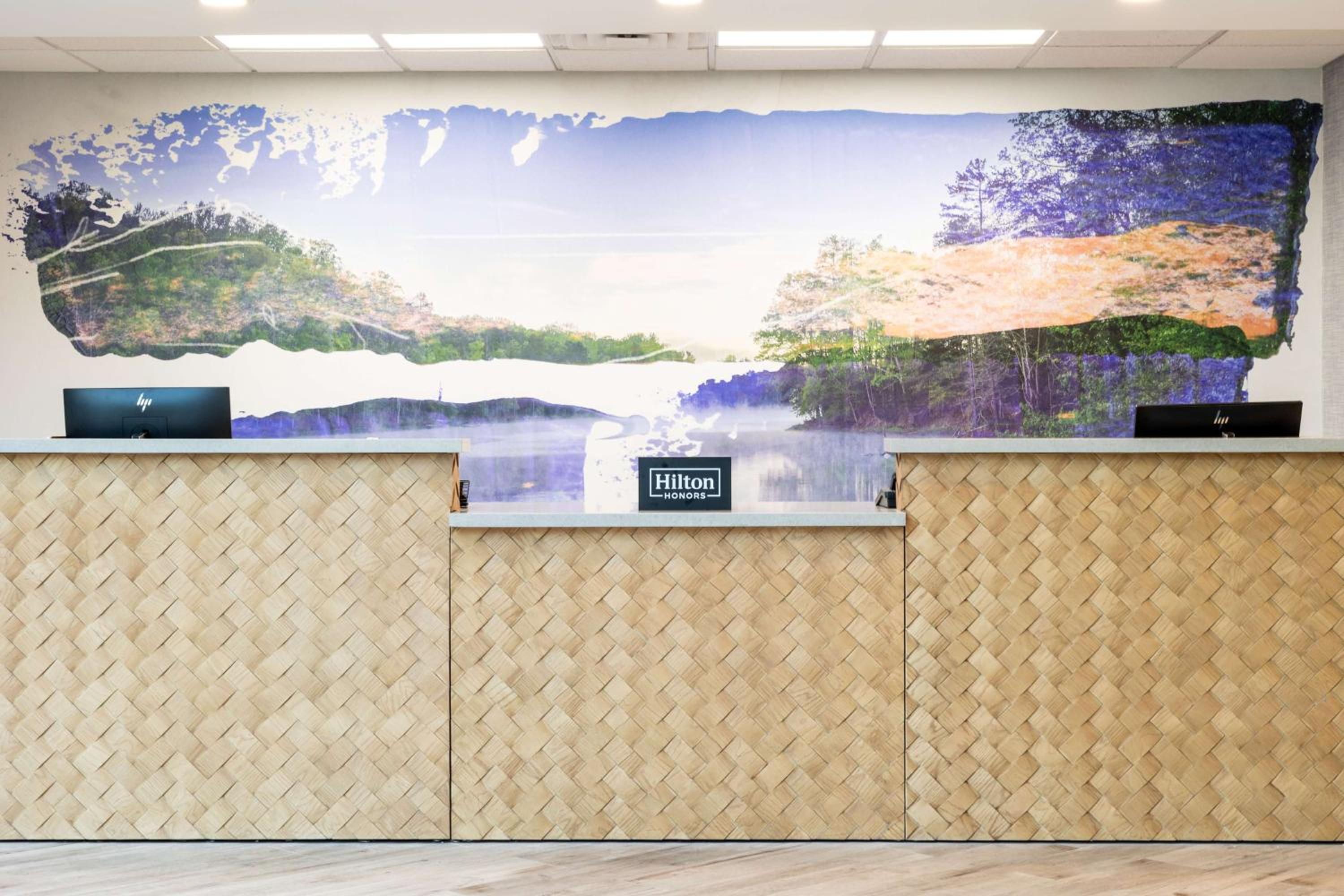 DoubleTree by Hilton Austin, MN - Image 4