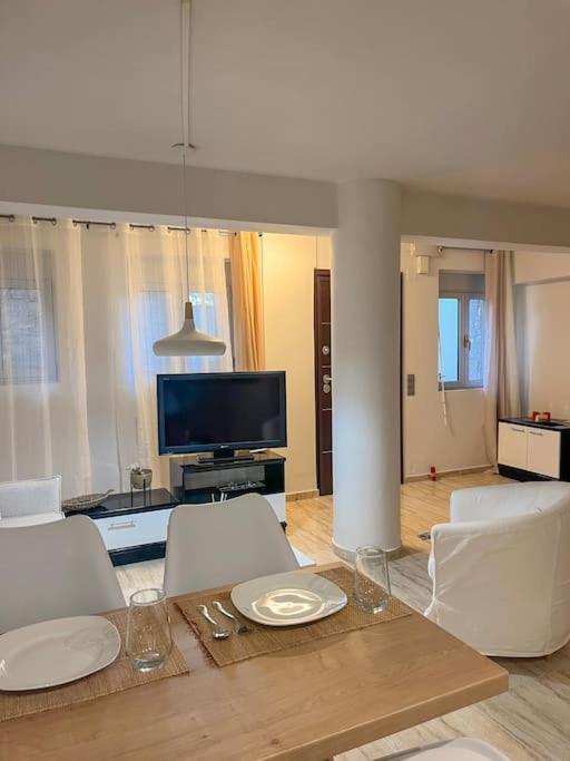 Ammoudi Hideaway
