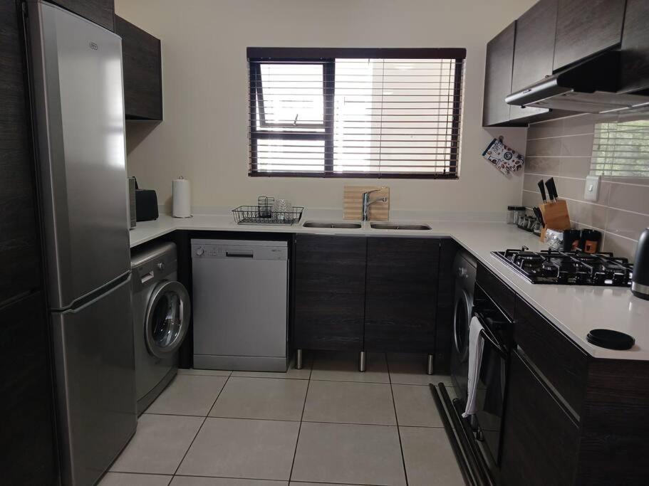 Deep Blue 2 Bed Apartment in an estate