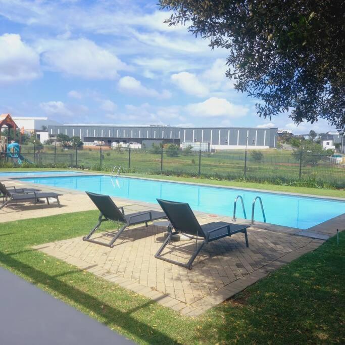 Deep Blue 2 Bed Apartment in an estate