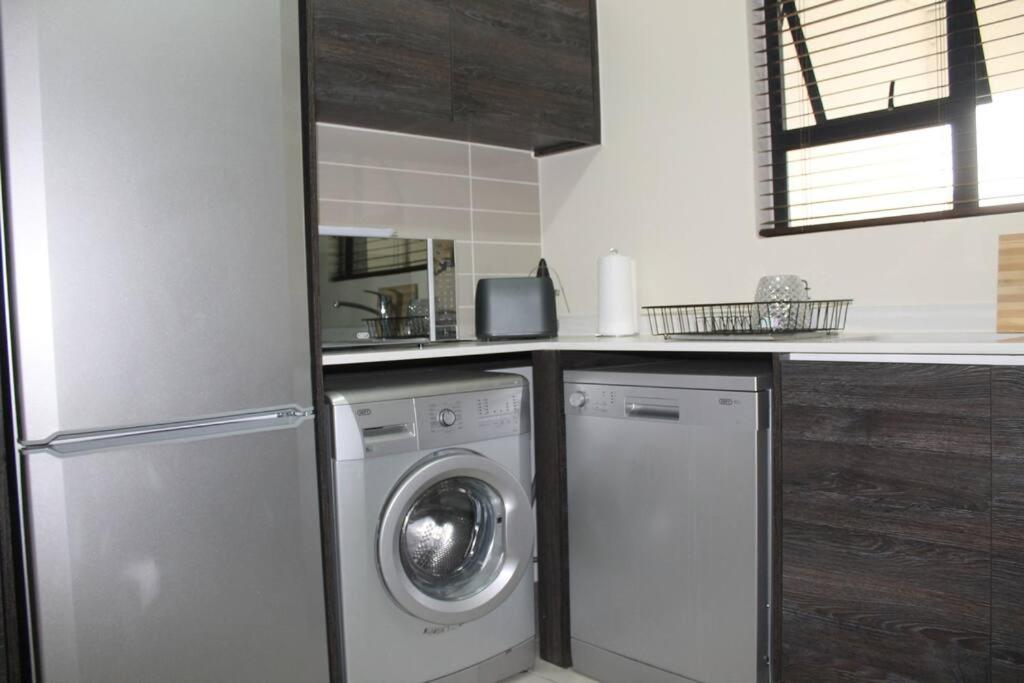 Deep Blue 2 Bed Apartment in an estate