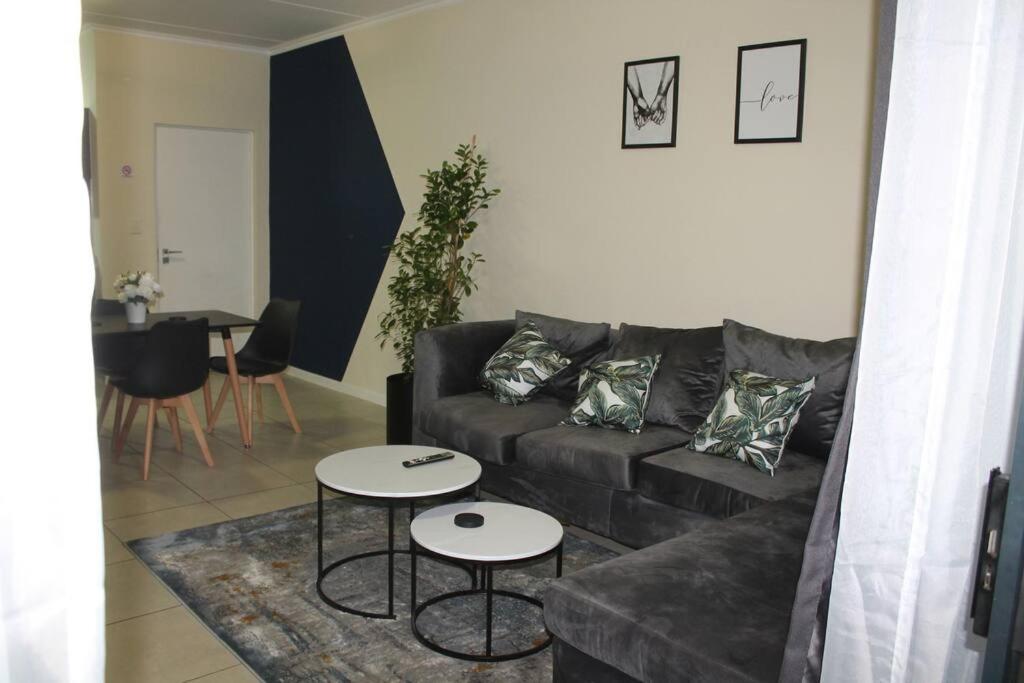 Deep Blue 2 Bed Apartment in an estate