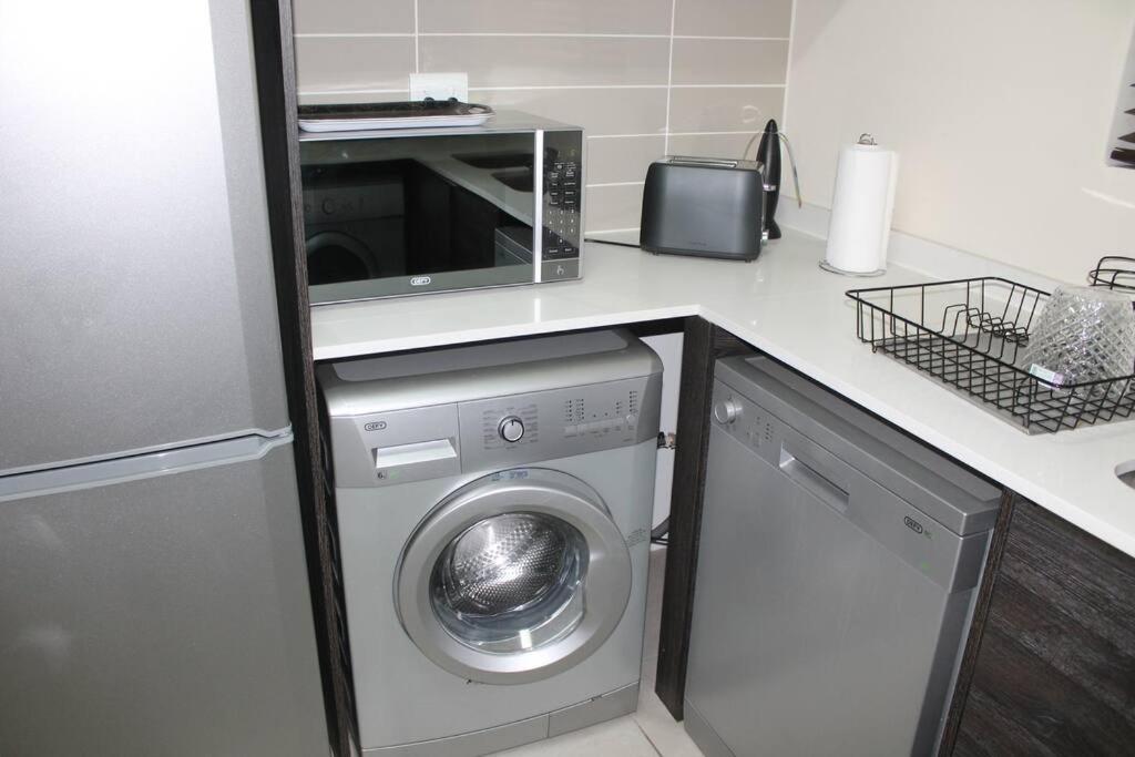 Deep Blue 2 Bed Apartment in an estate