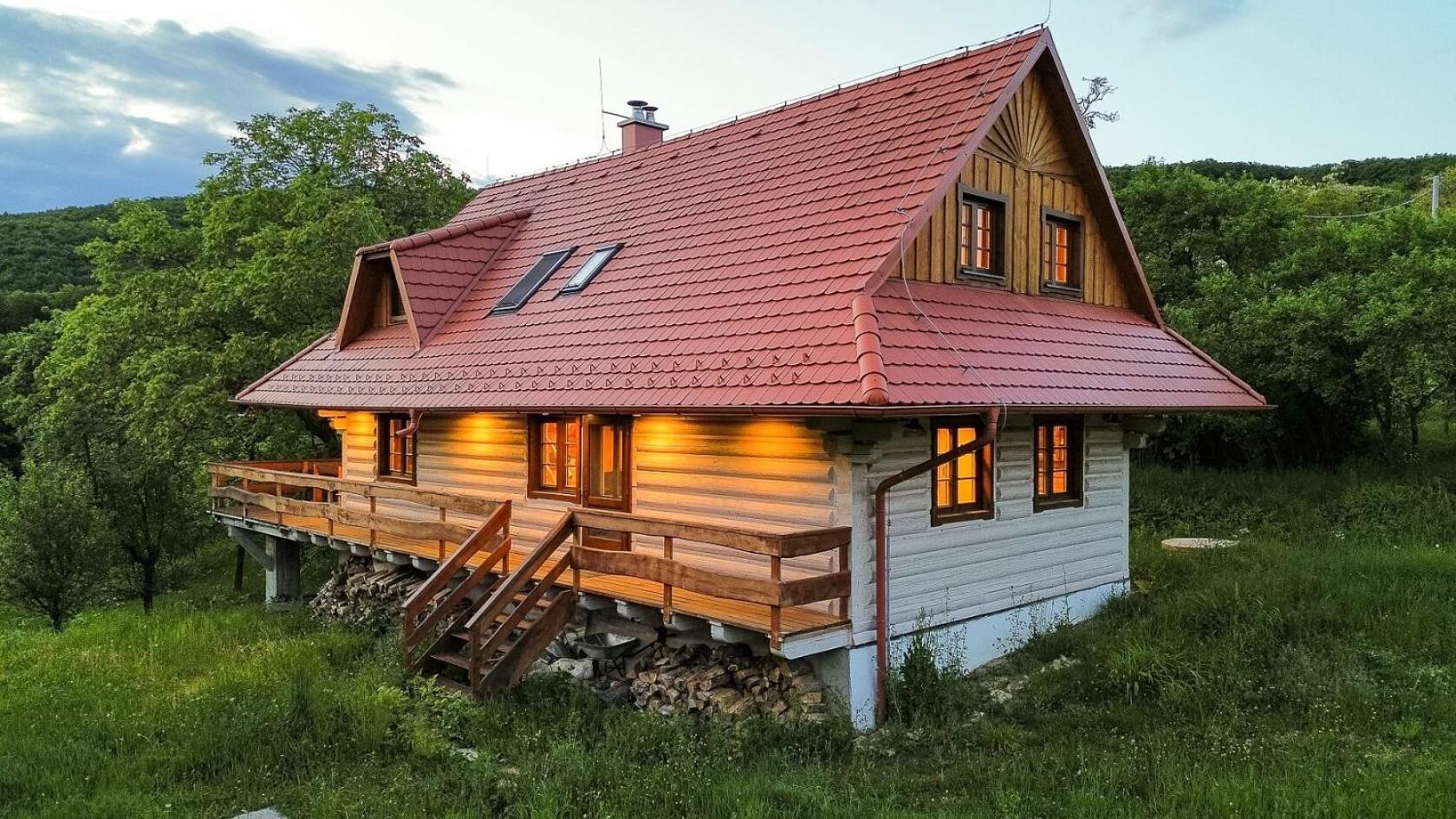 Woodlovers cottage view 4