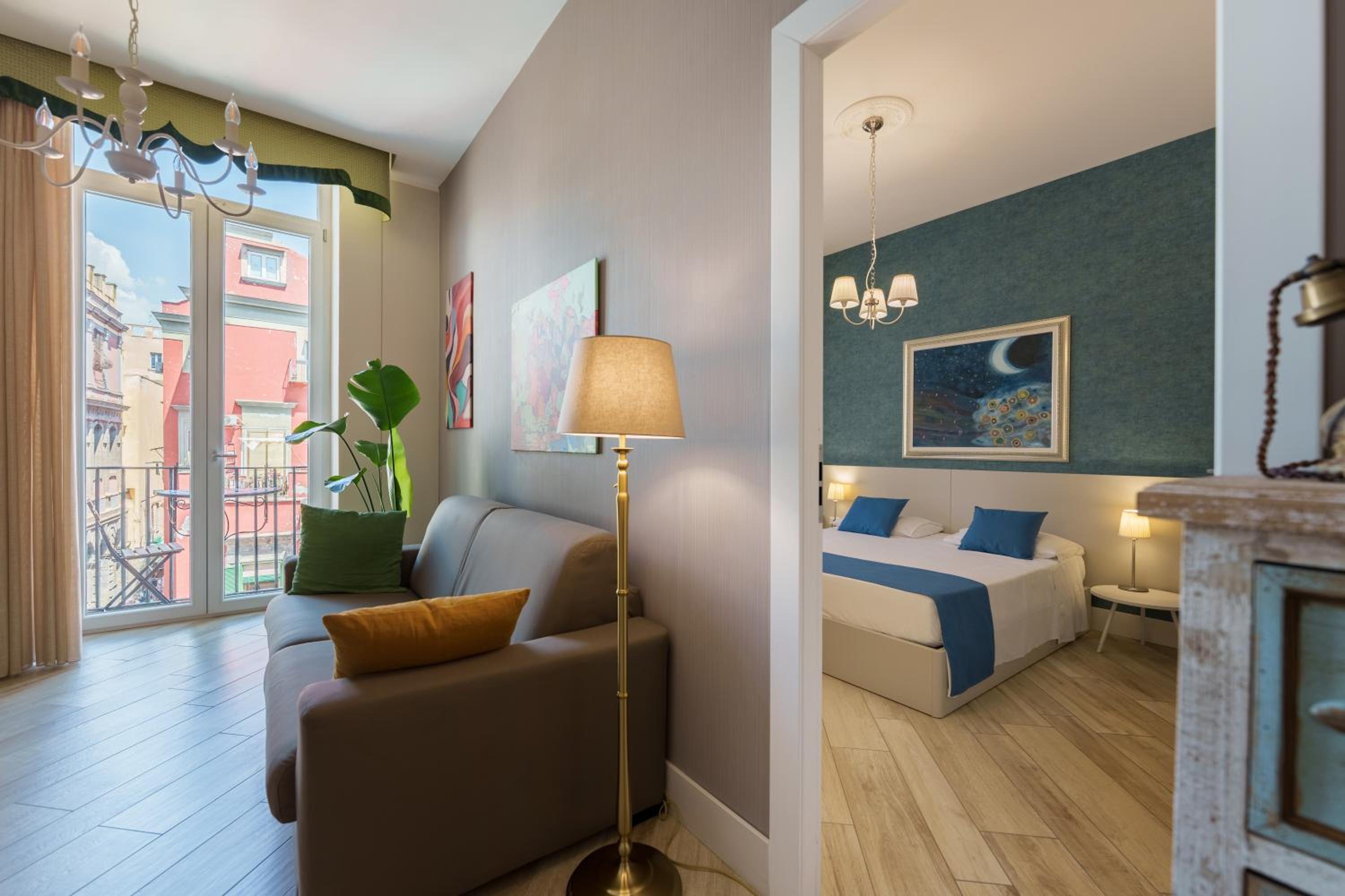 It's Room Naples