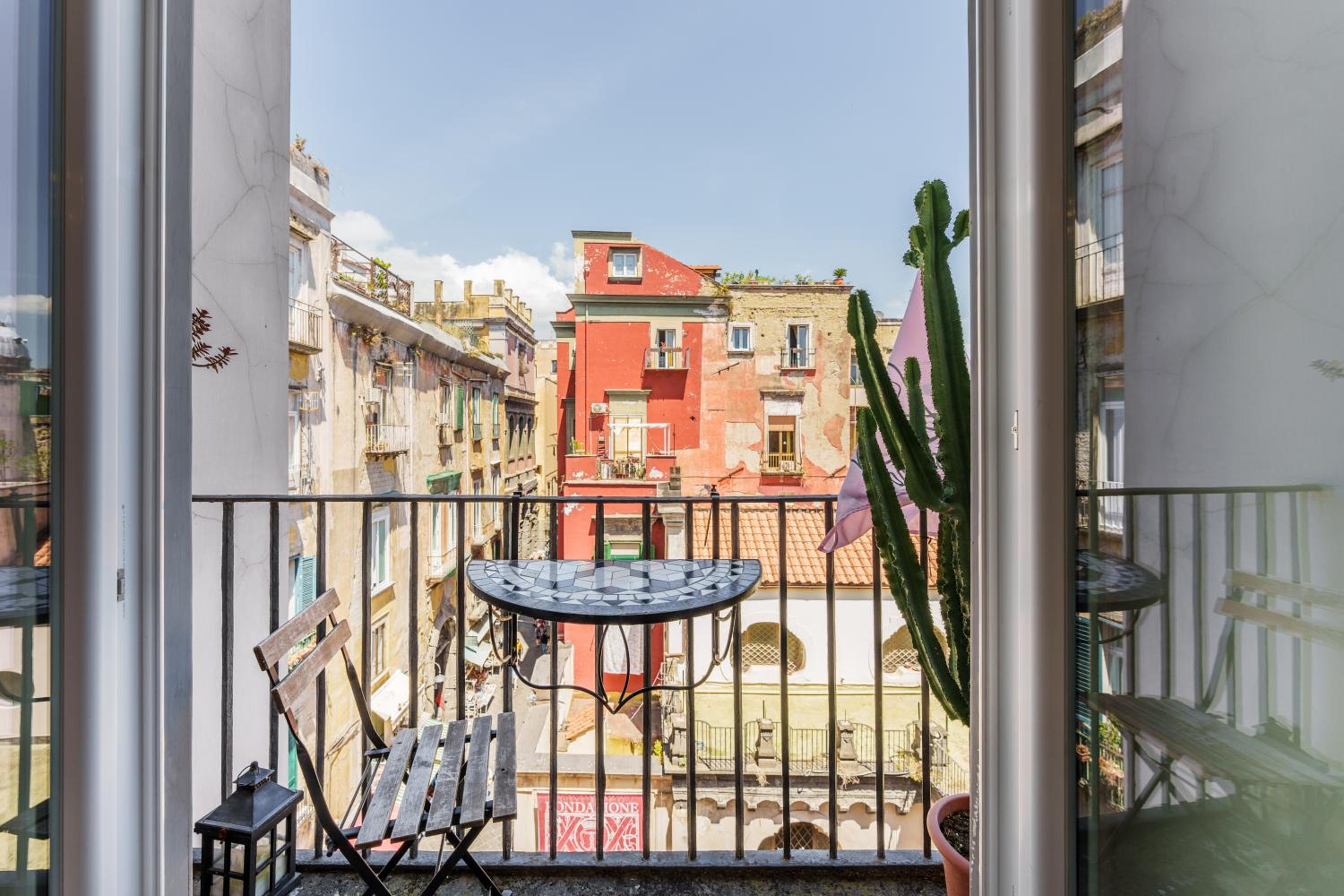 It's Room Naples