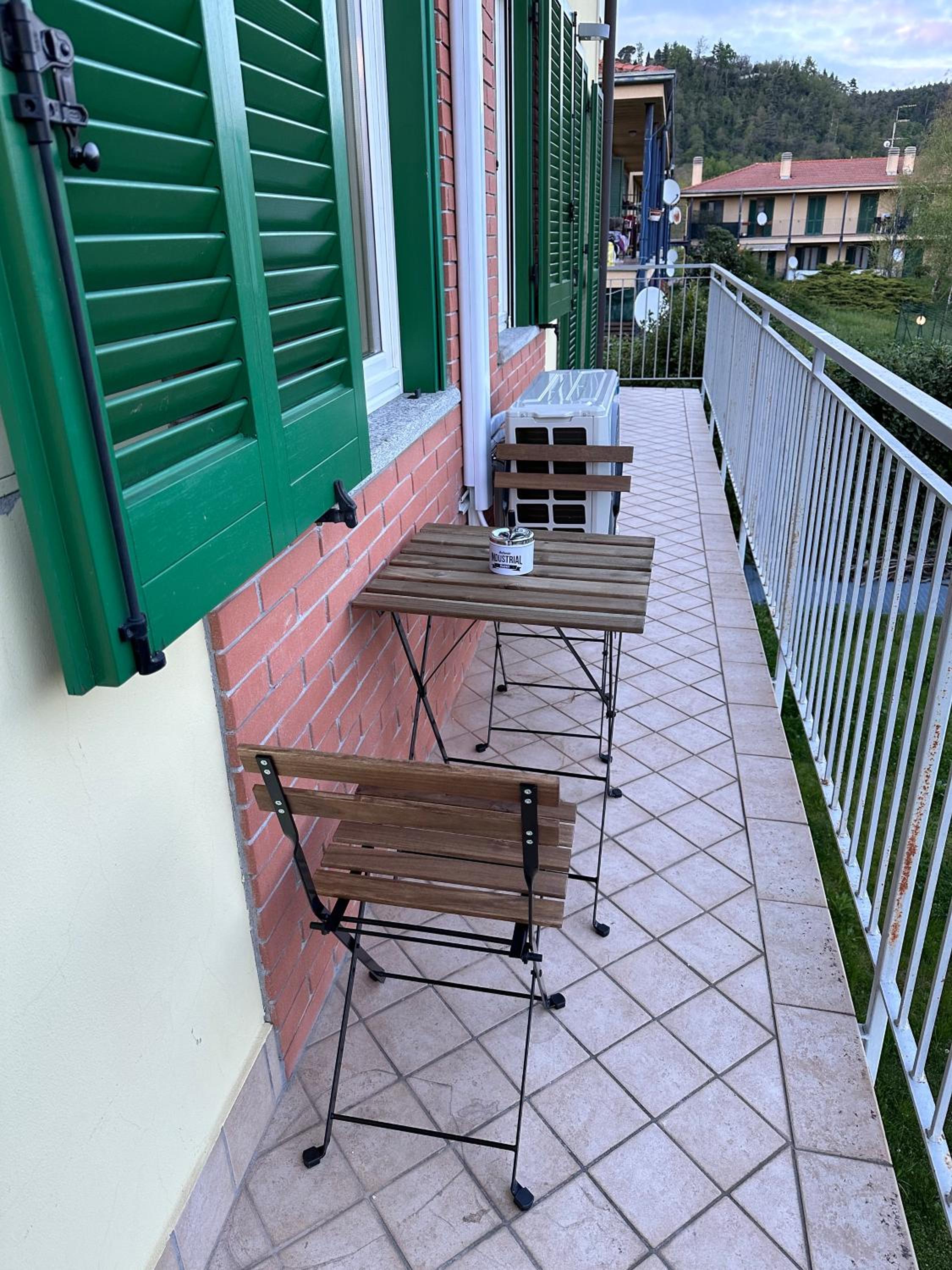 The Captain Apartments Marina next to Verbella Leonardo Academy MXP