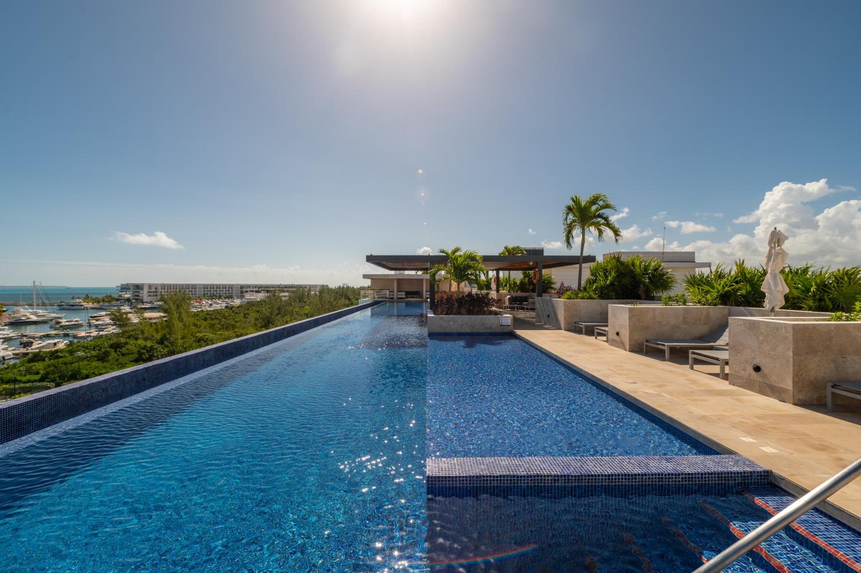 Marina Vista Retreat in Cancun La Amada