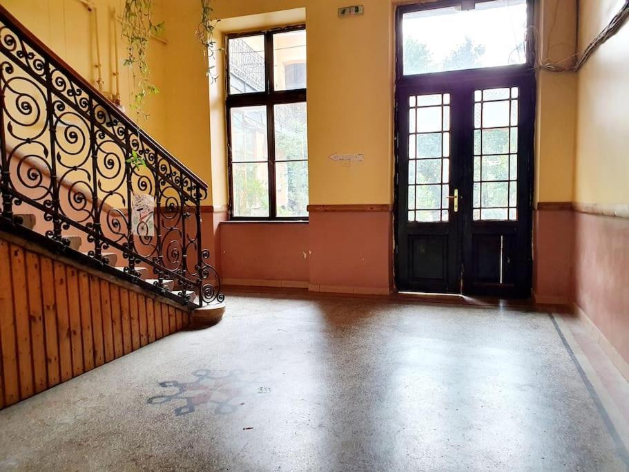 Wicked underground studio apartment view 3