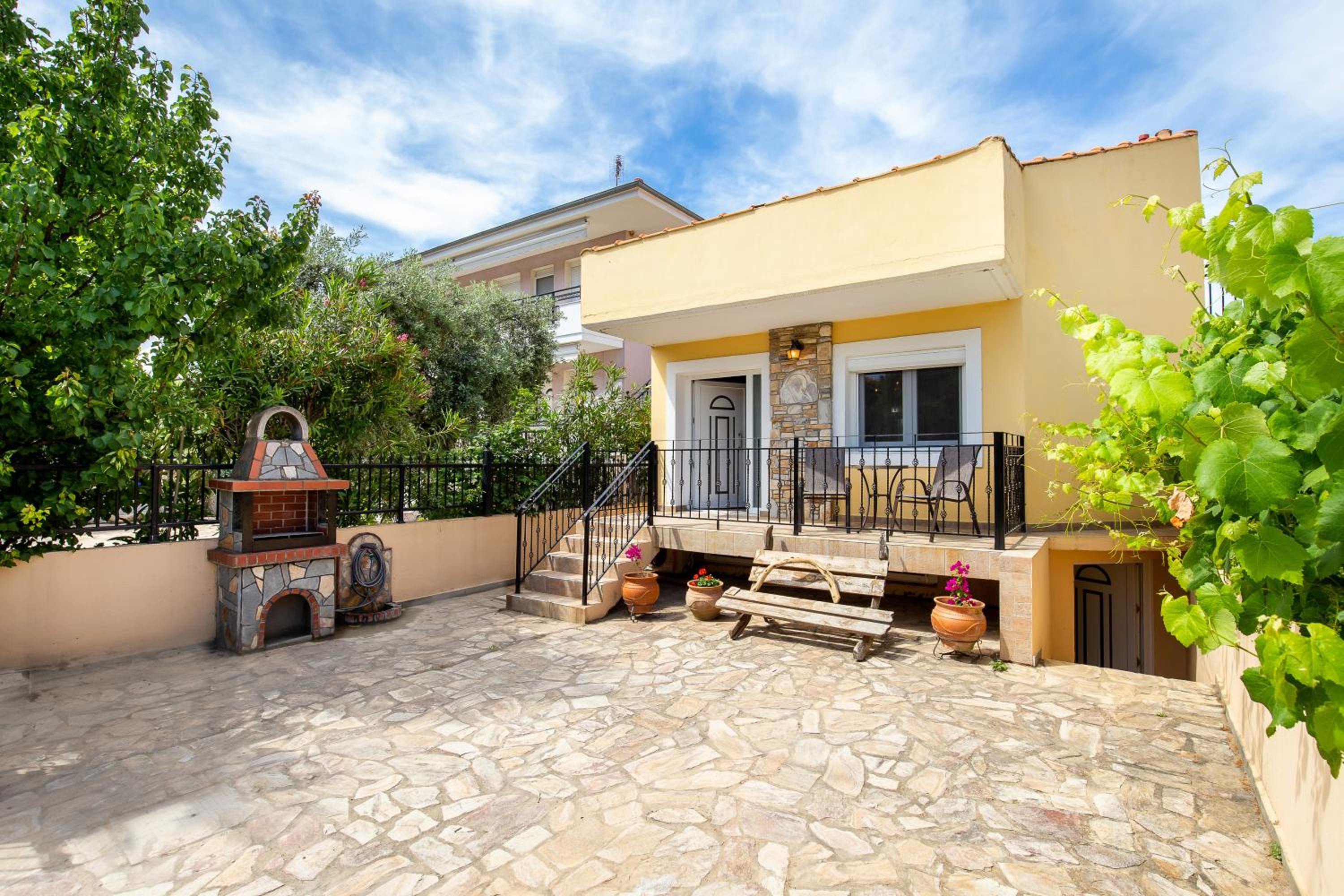 Archagelos House