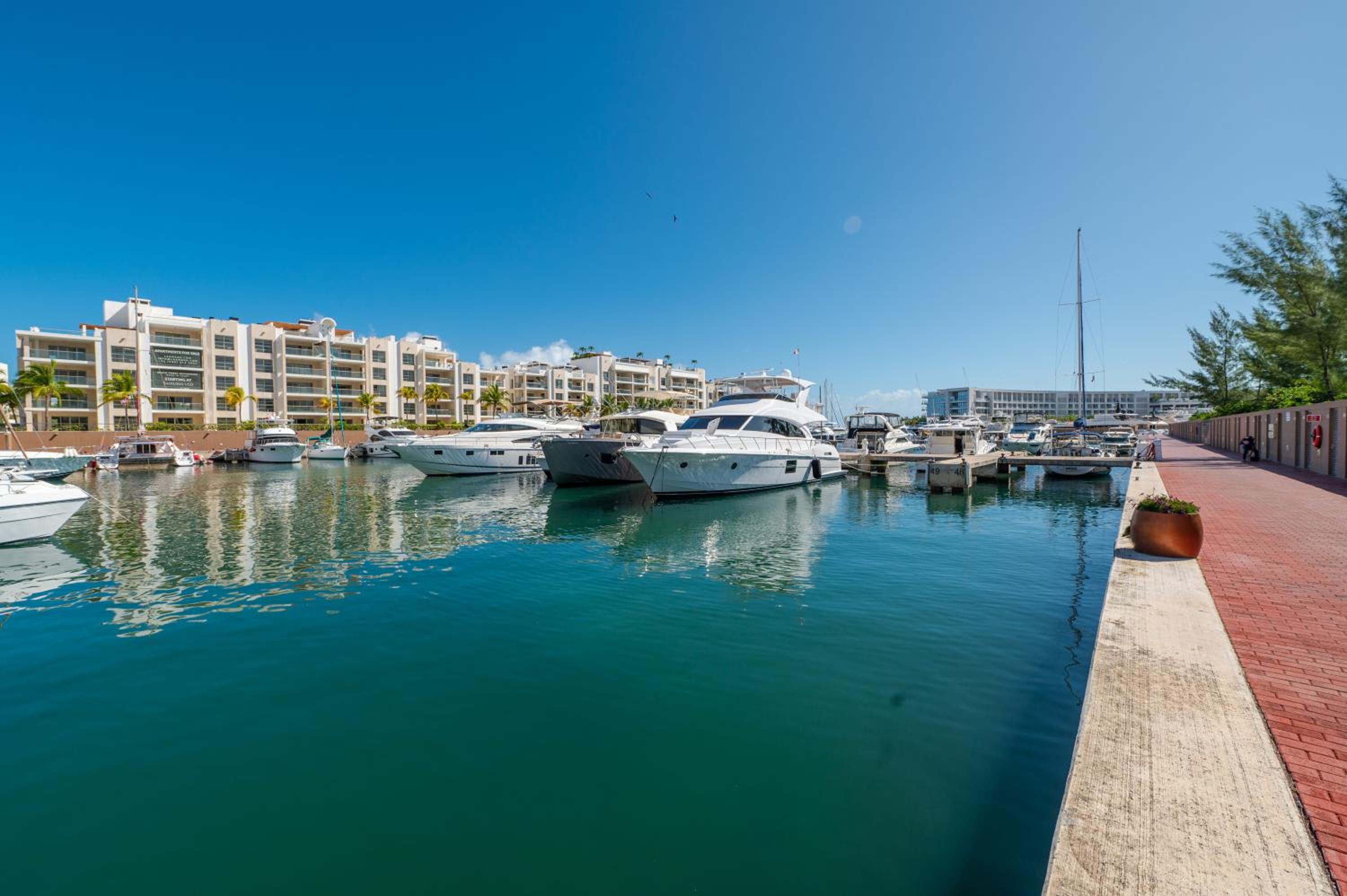 Marina Vista Retreat in Cancun La Amada