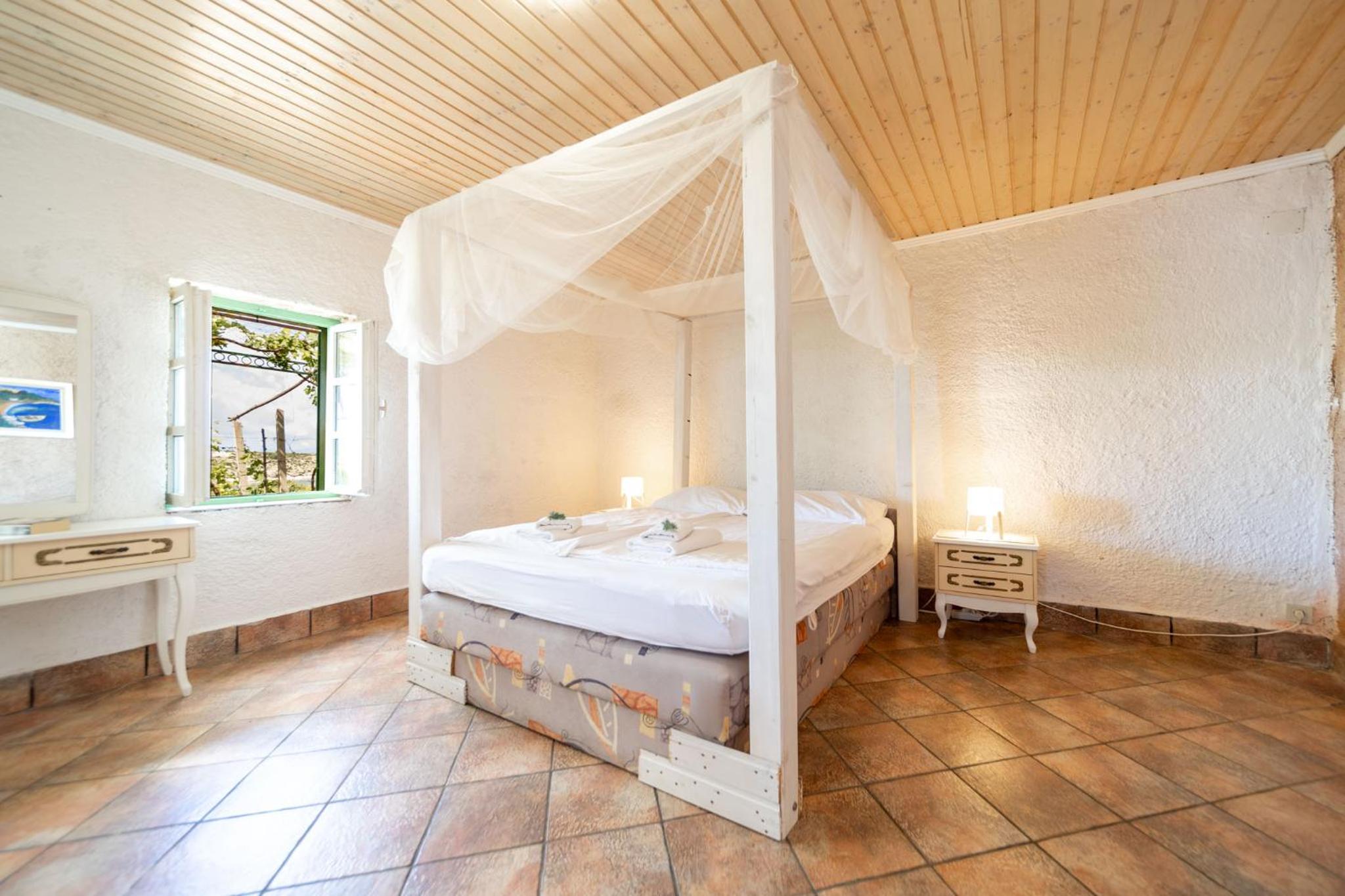 Private Vineyard House