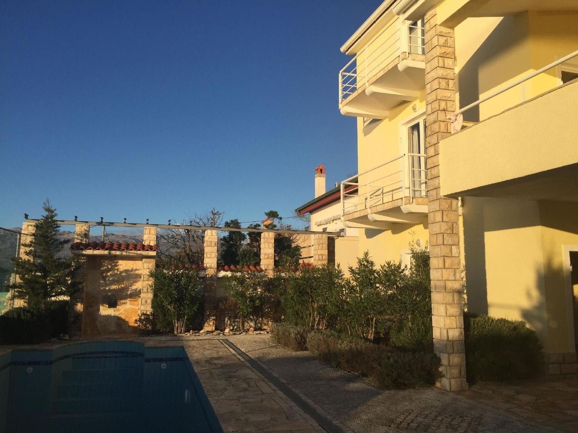 Schöne Ferienwohnung Mit Balkon Am Meer