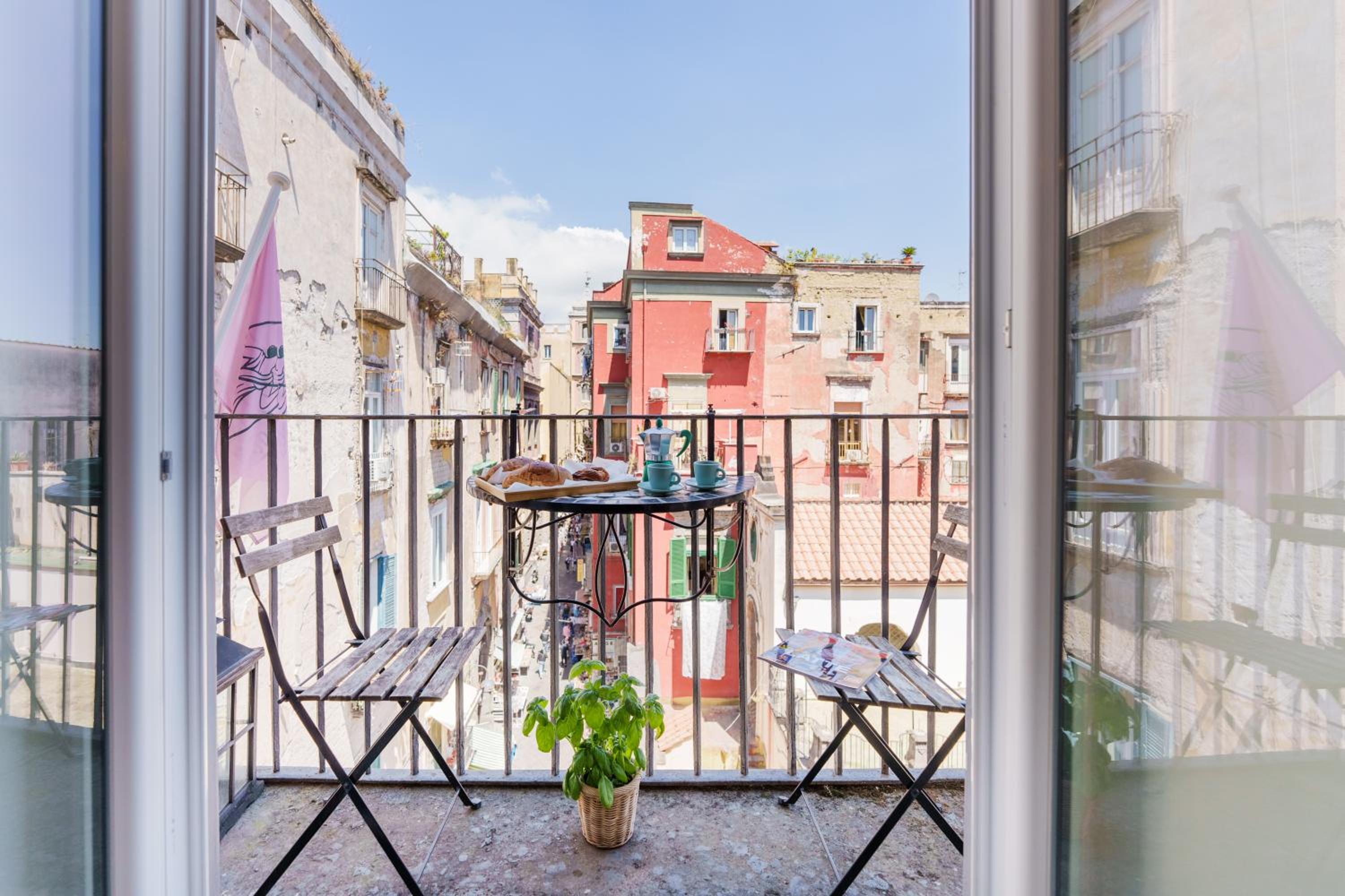 It's Room Naples