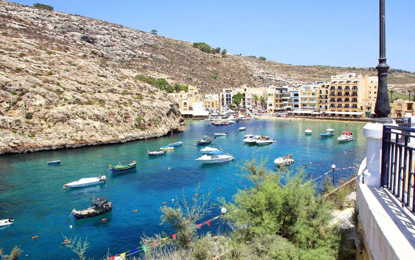 Modern SeaView Xlendi Apartment