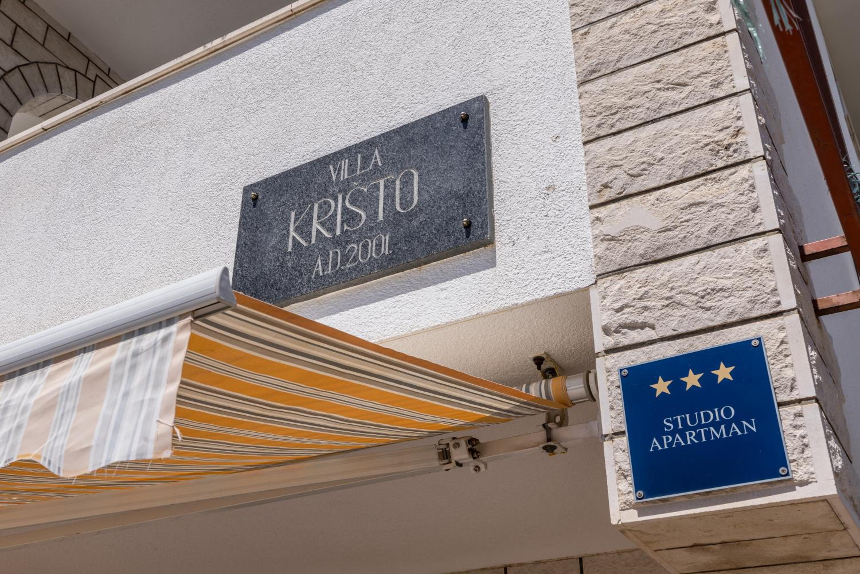 Holiday House Krishto