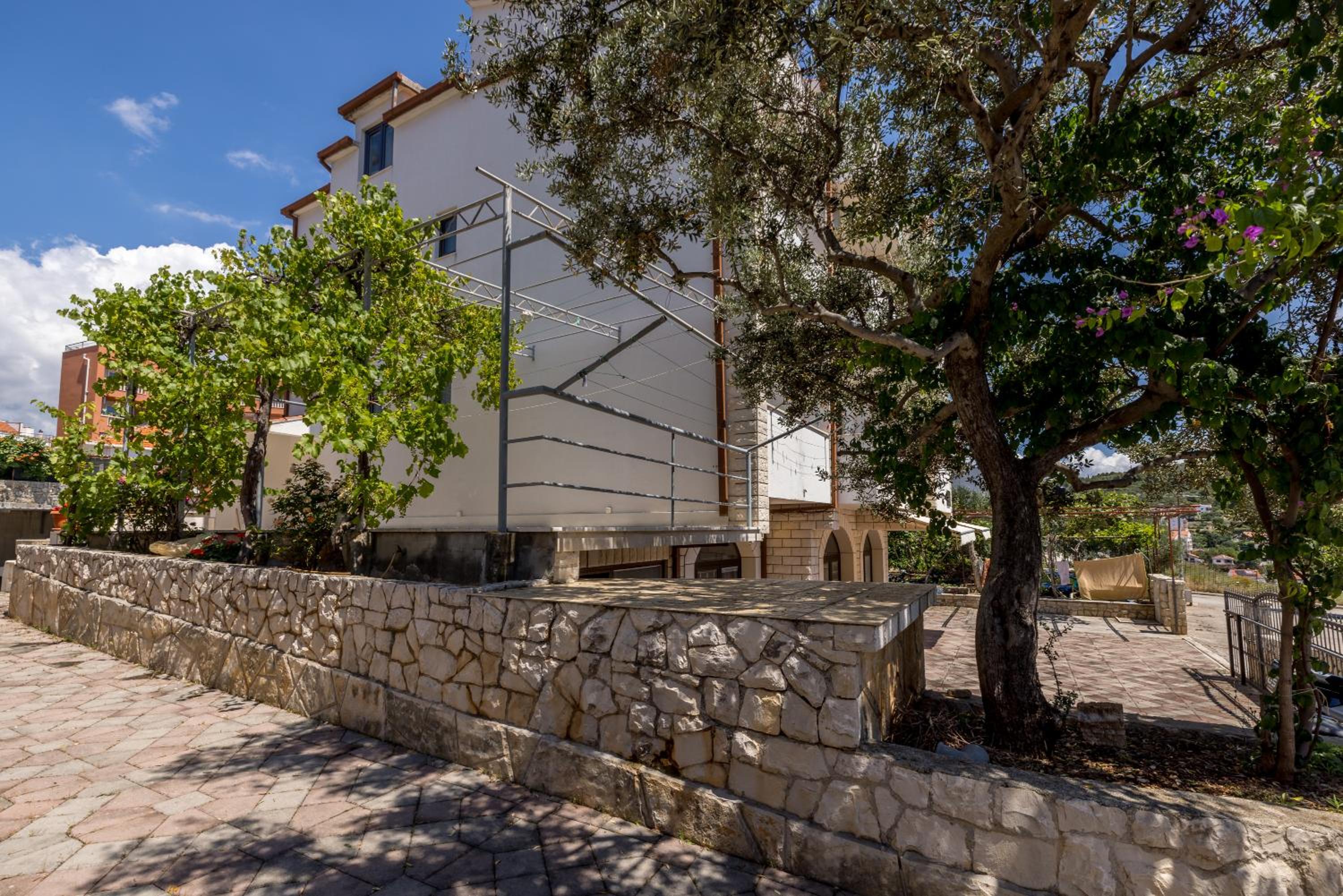Holiday House Krishto