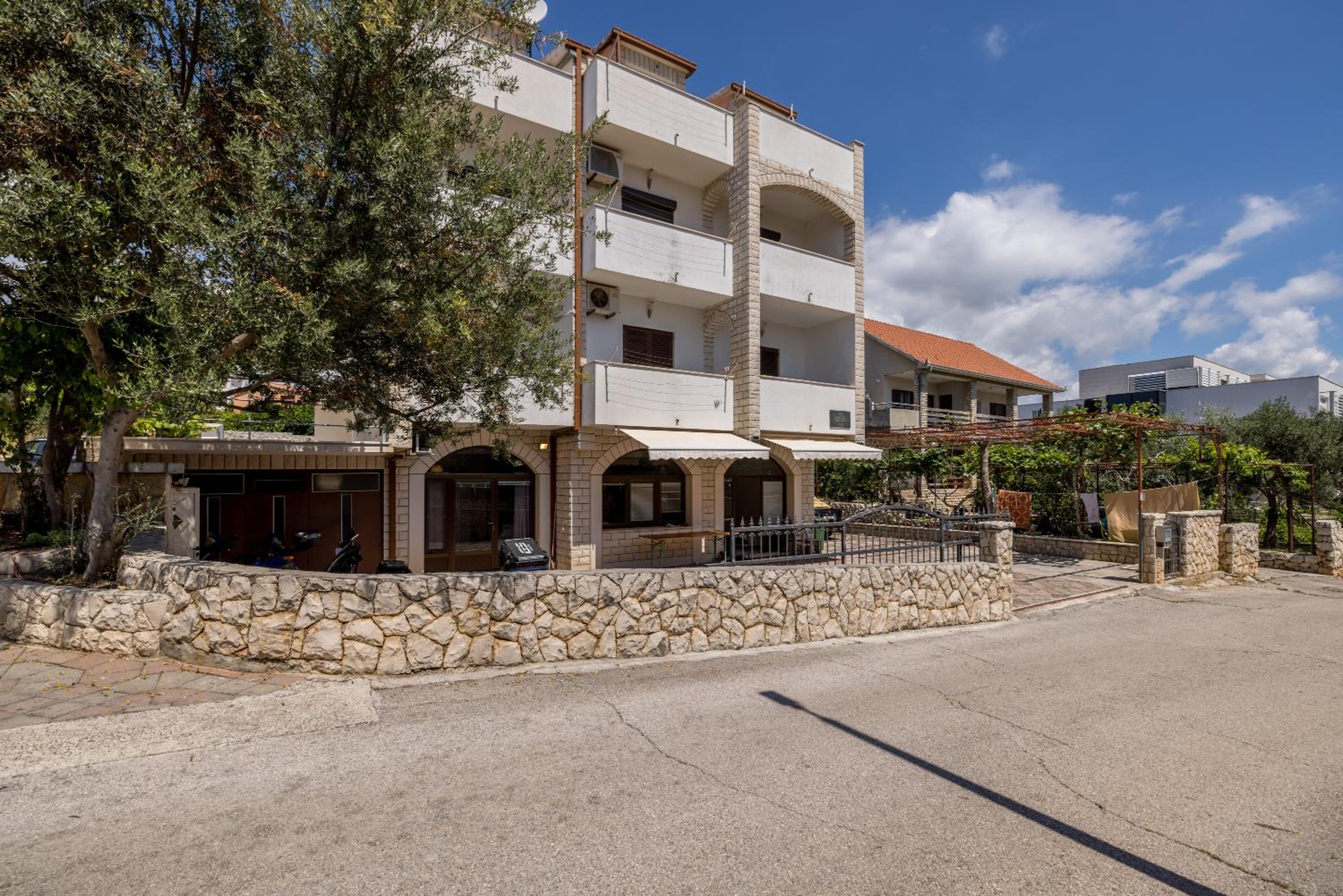 Holiday House Krishto
