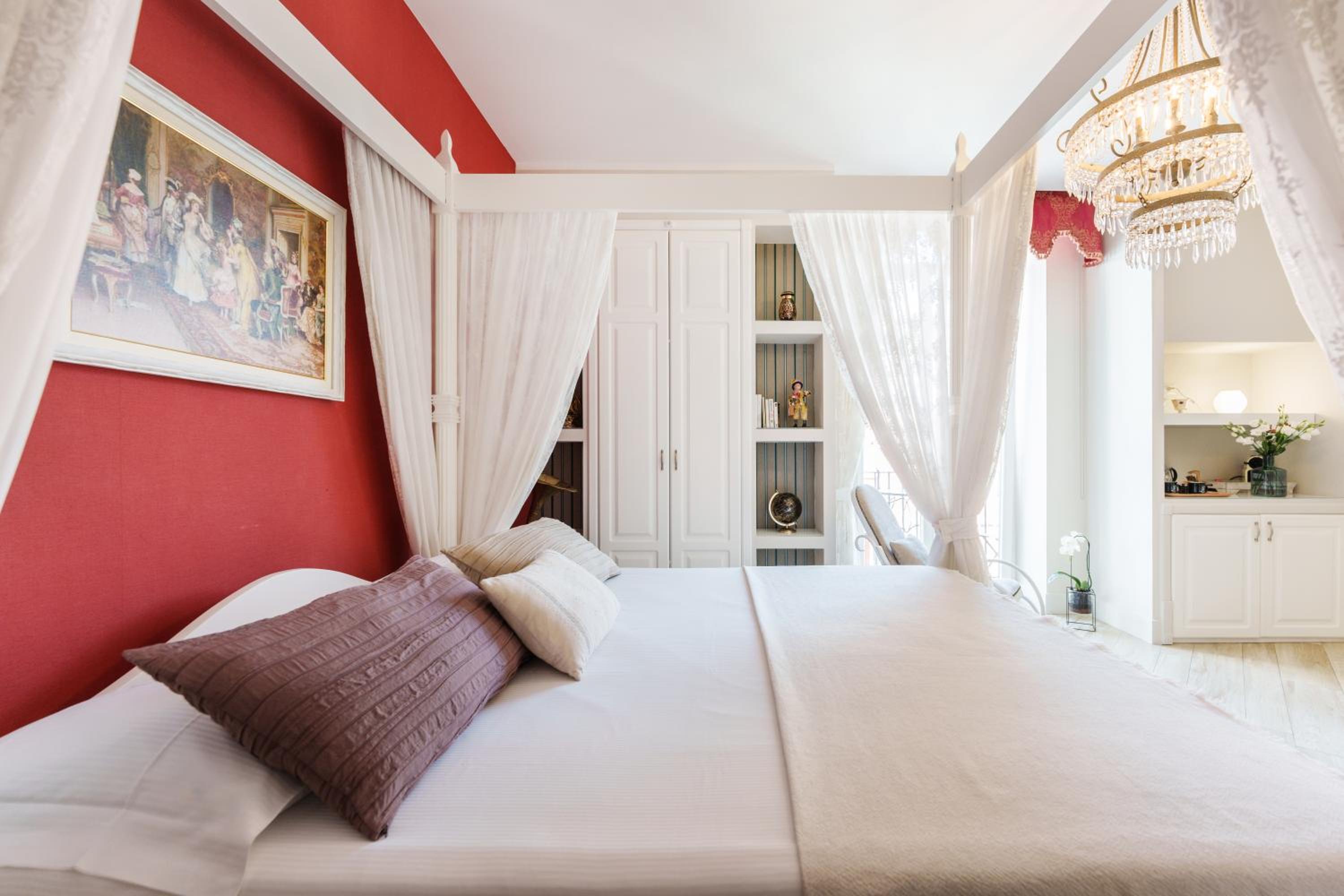 It's Room Naples