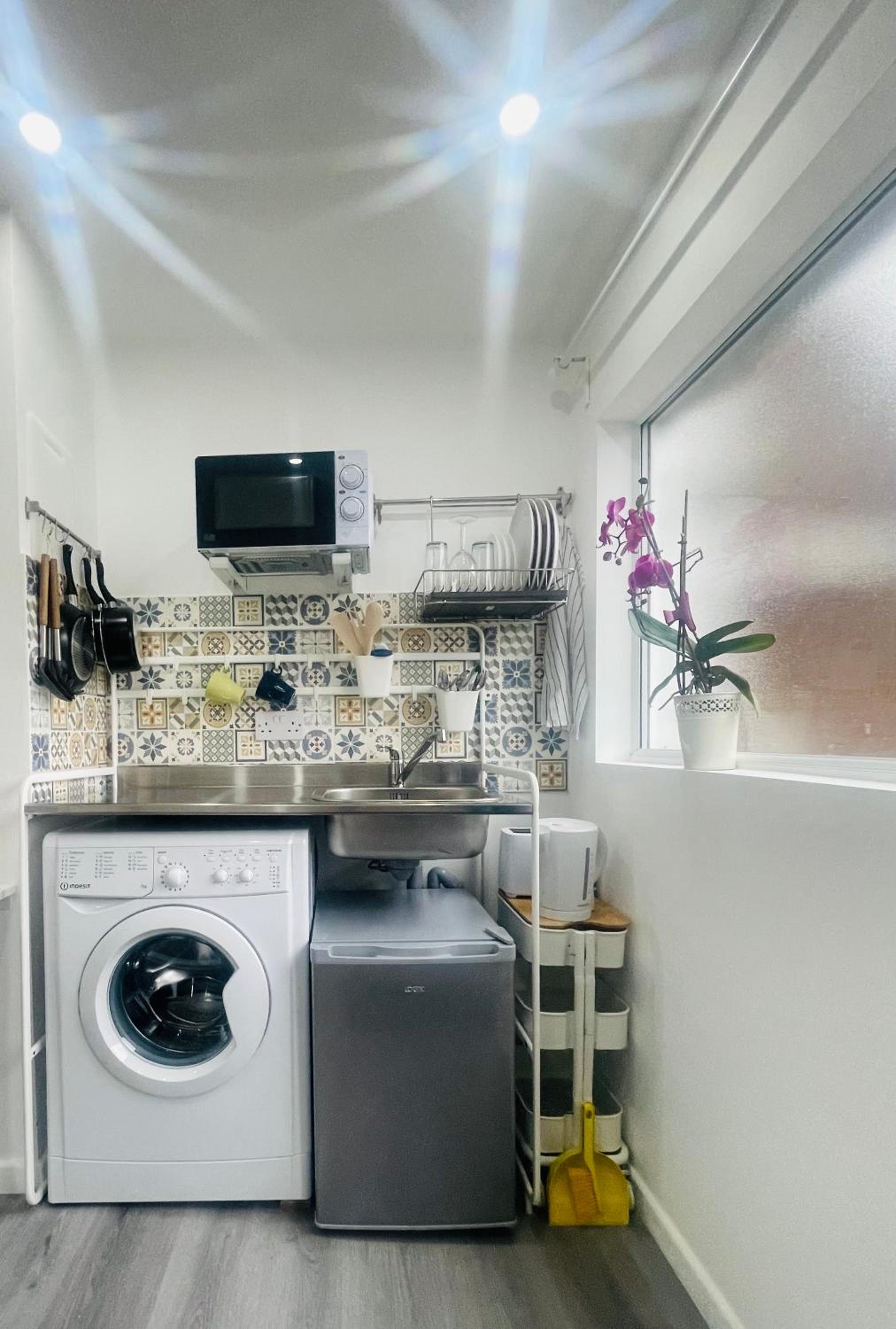 Self-contained studio & kitchen