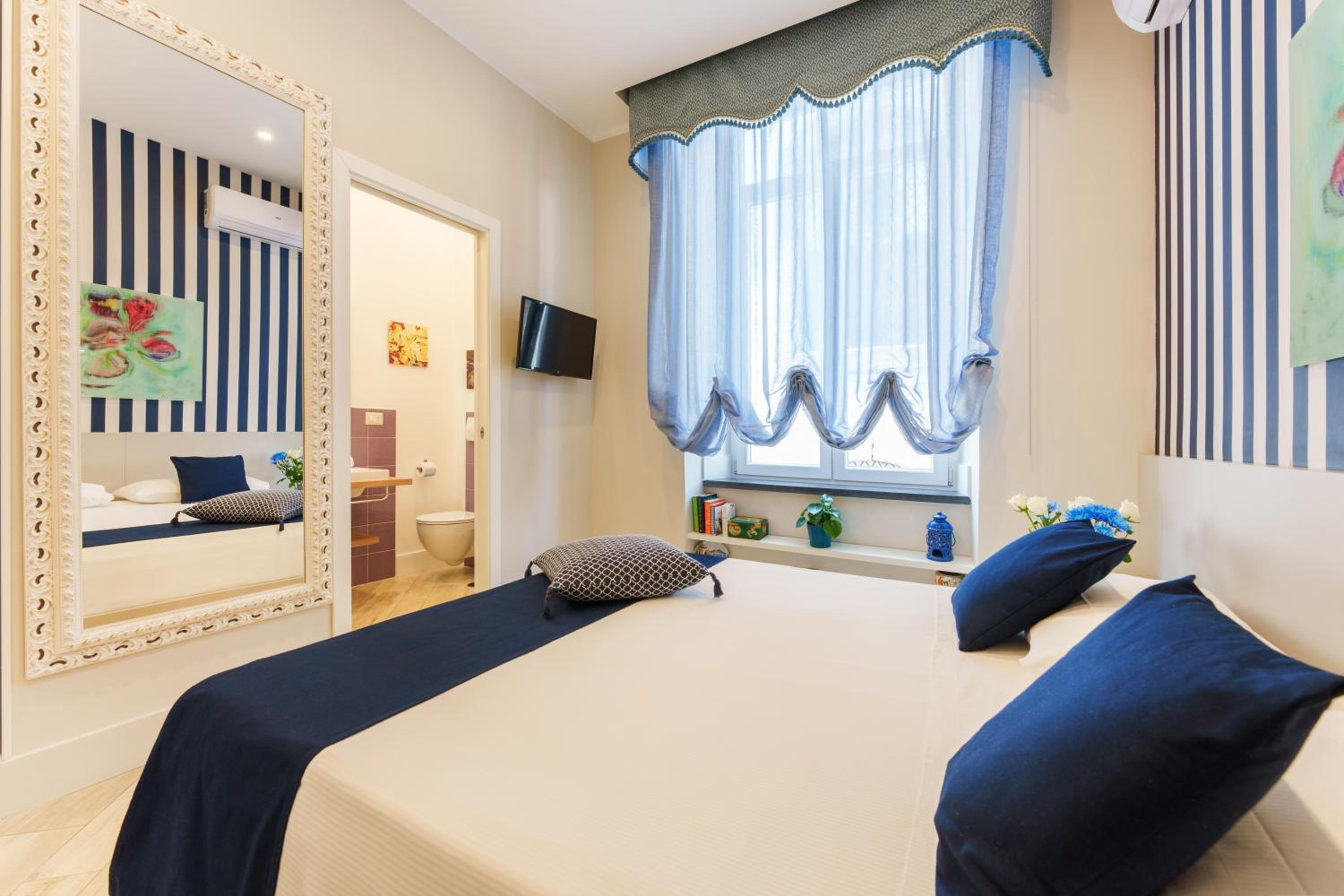 It's Room Naples