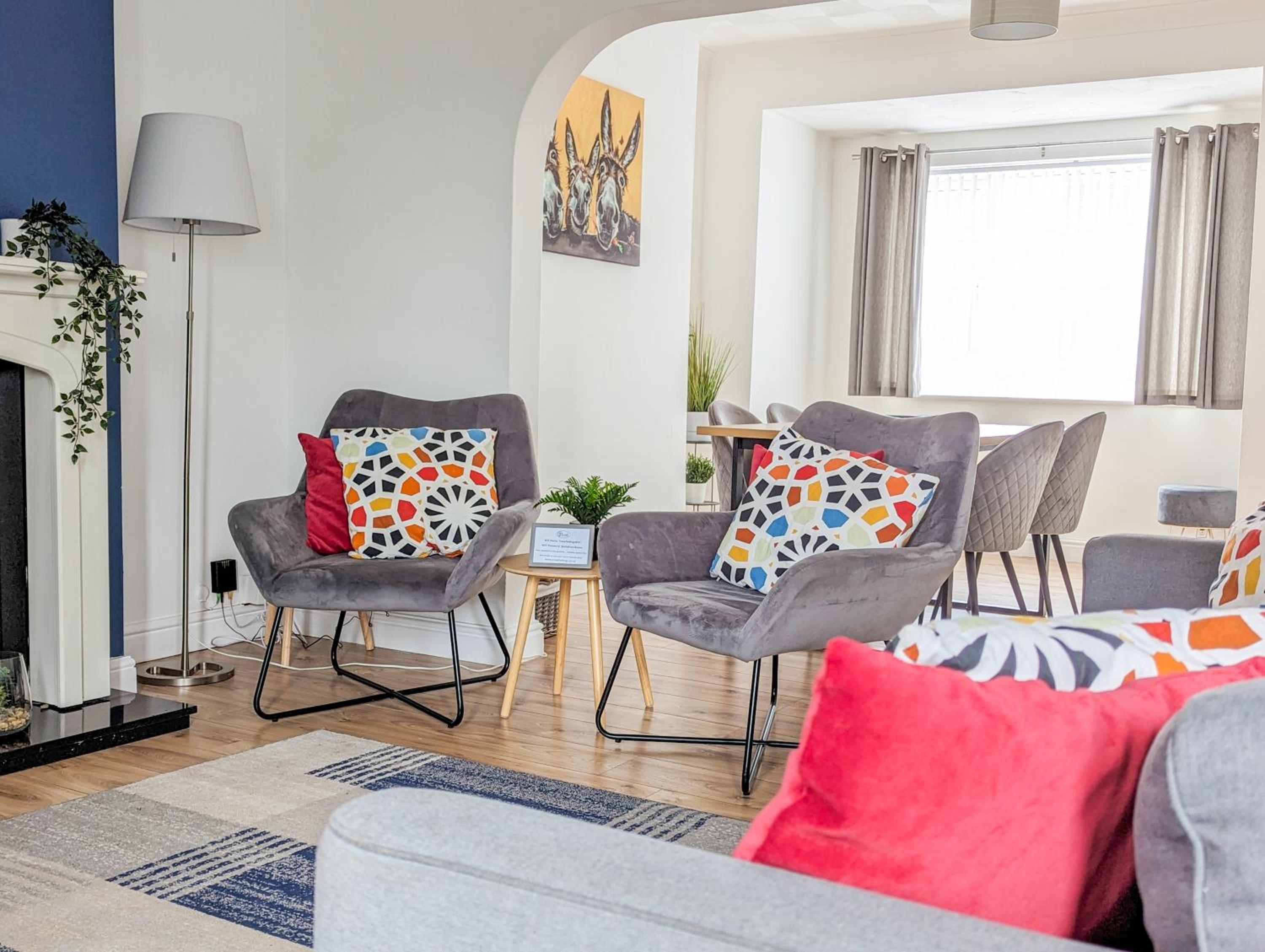 St Johns Hse-Sleeps 6-Fully Equipped-Workers-short, long stays view 5