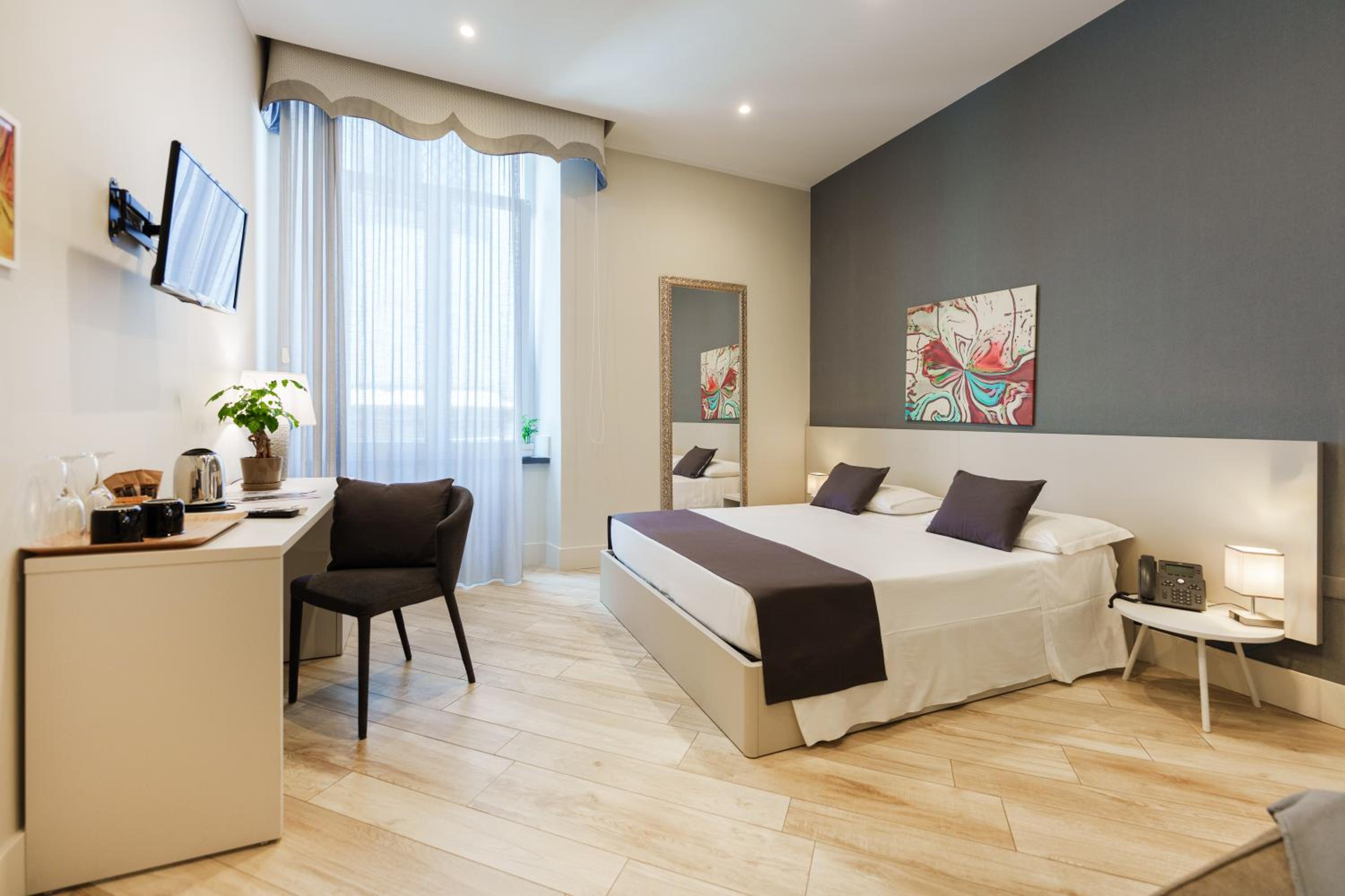 It's Room Naples
