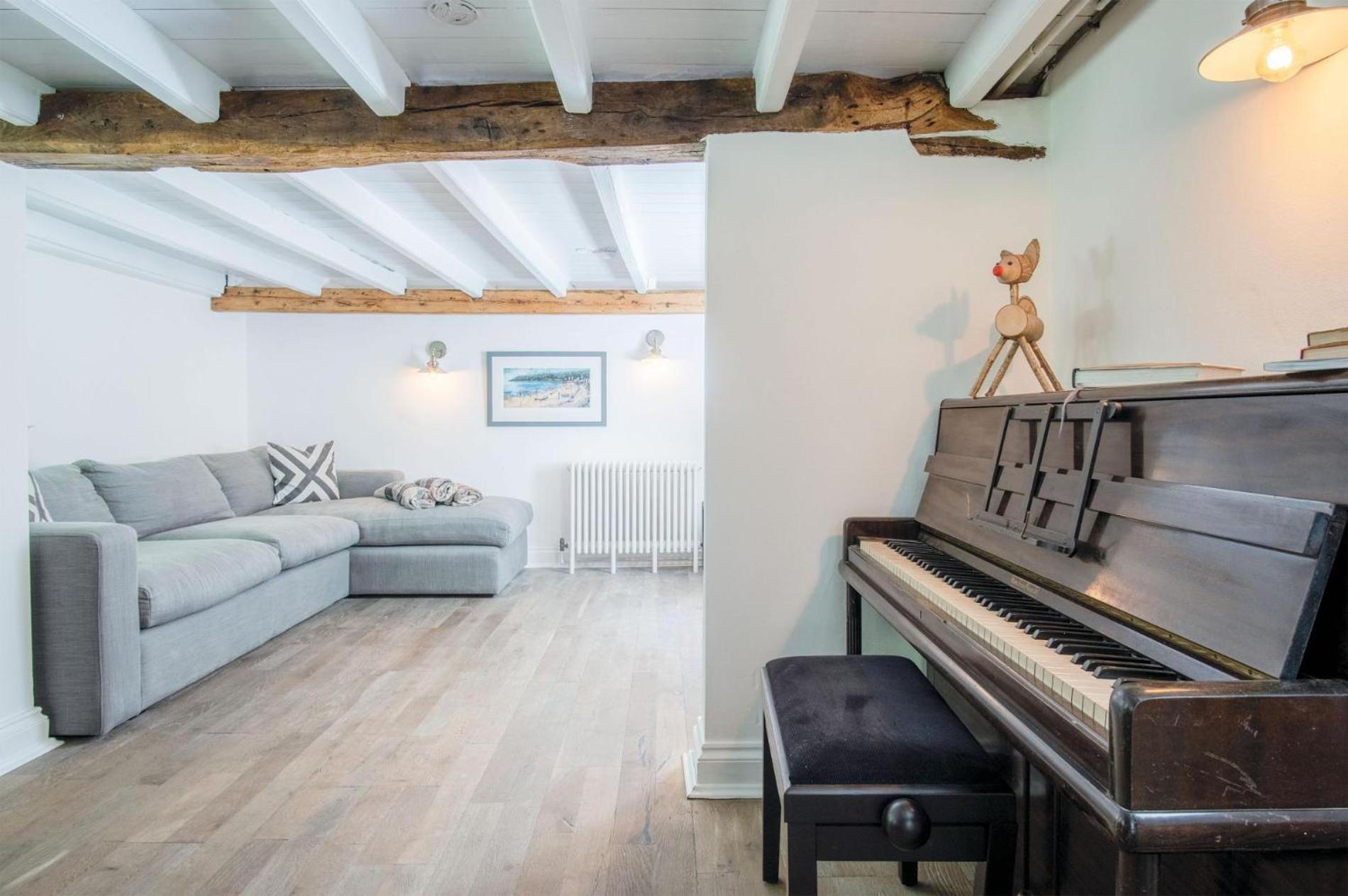 Briardene - 2 Bedroom Cottage - Oxwich view 2
