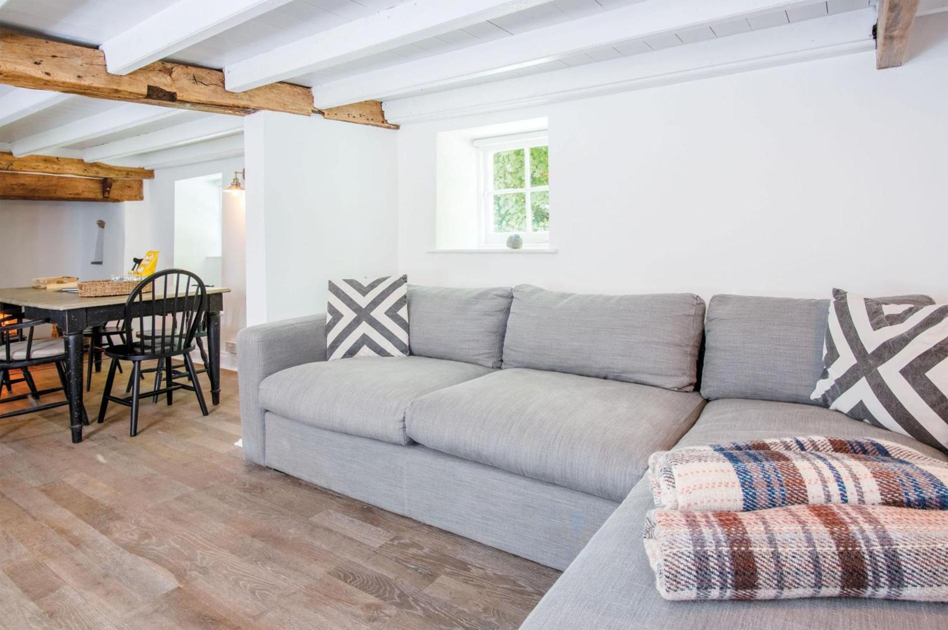 Briardene - 2 Bedroom Cottage - Oxwich view 5
