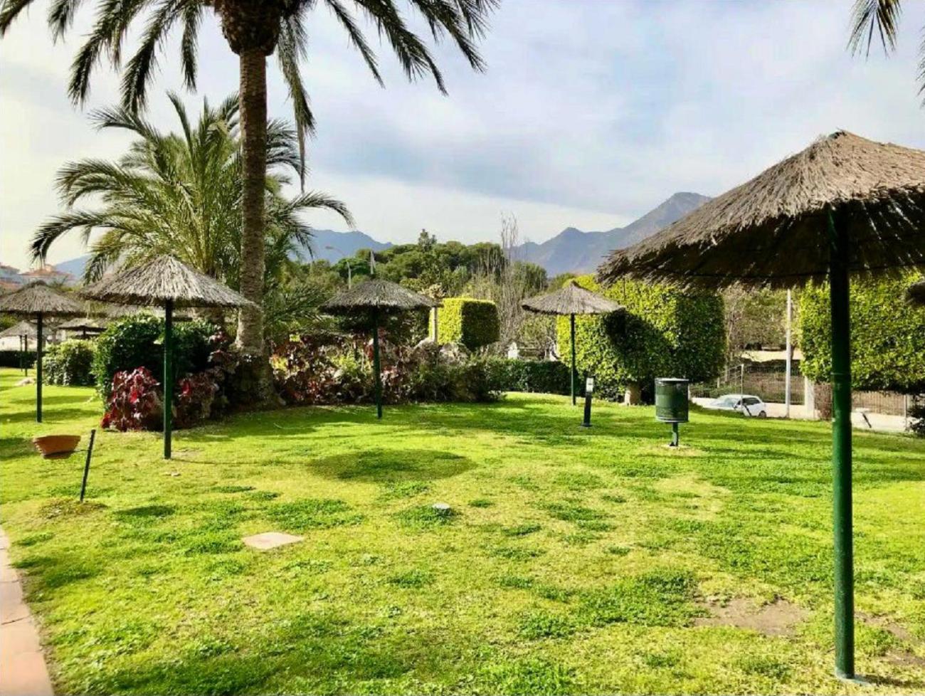 Modern Studio Garden View Benalbeach