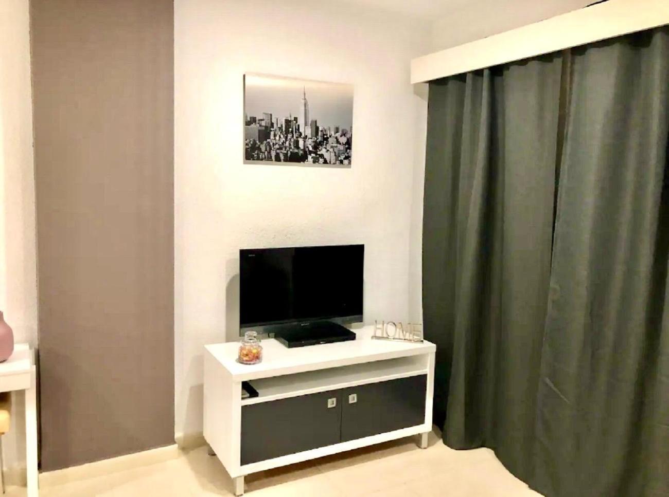 Modern Studio Garden View Benalbeach