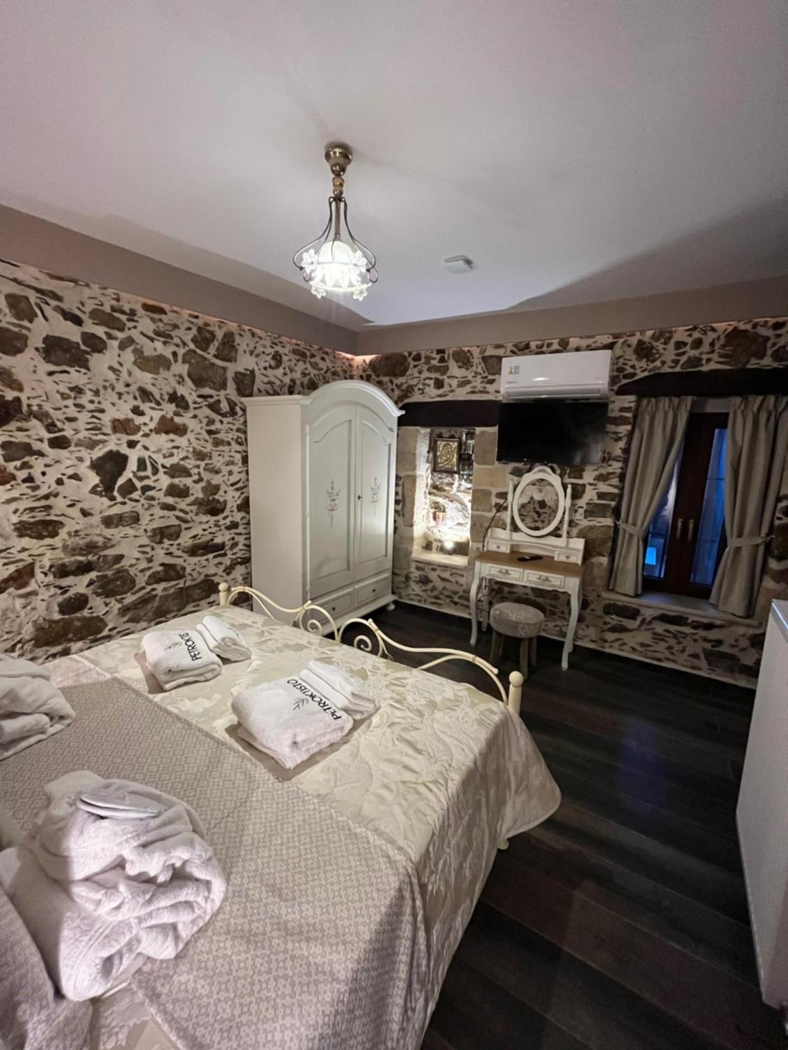 Petroktisto Villa