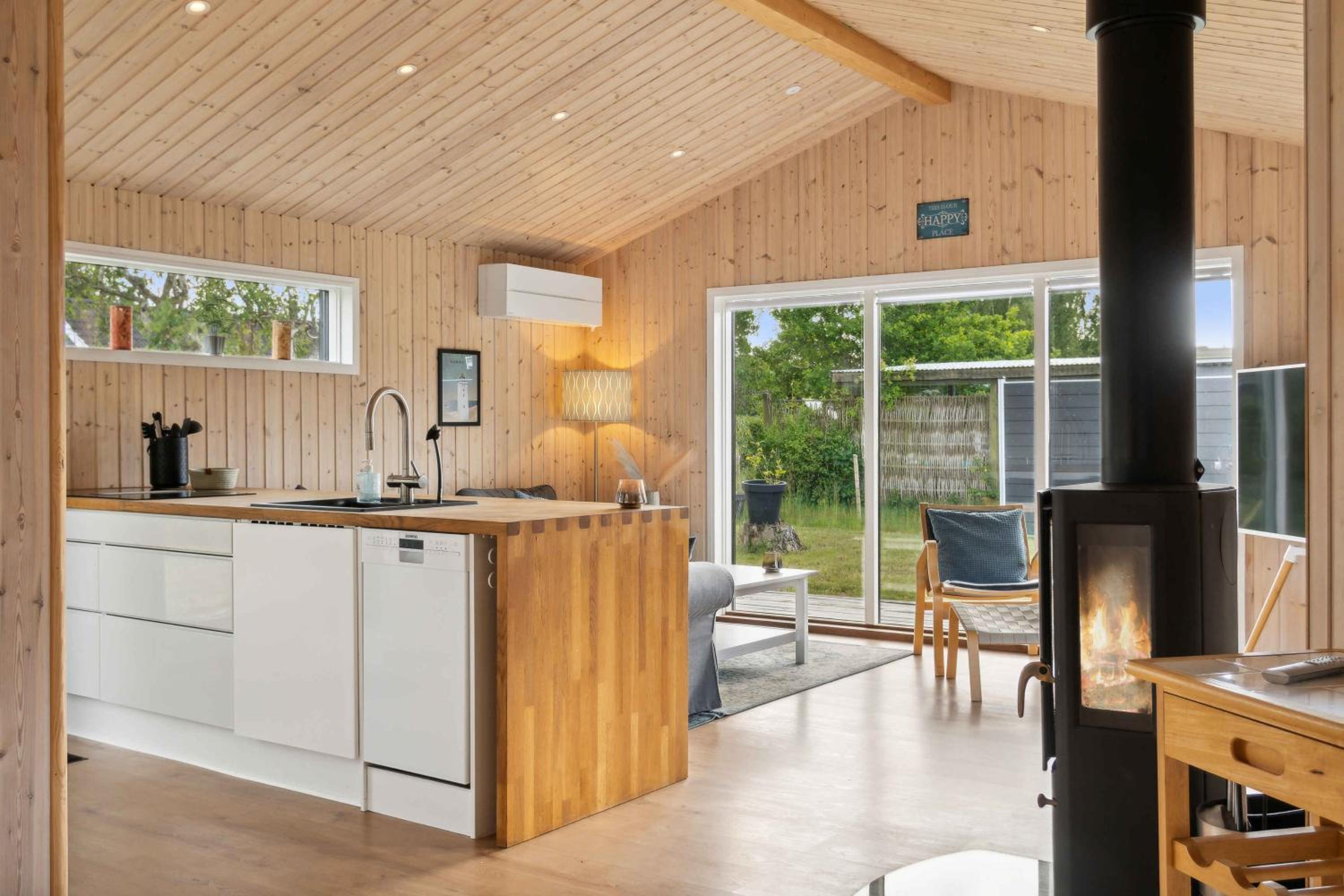 Lovely Bright Summer House In Marielyst