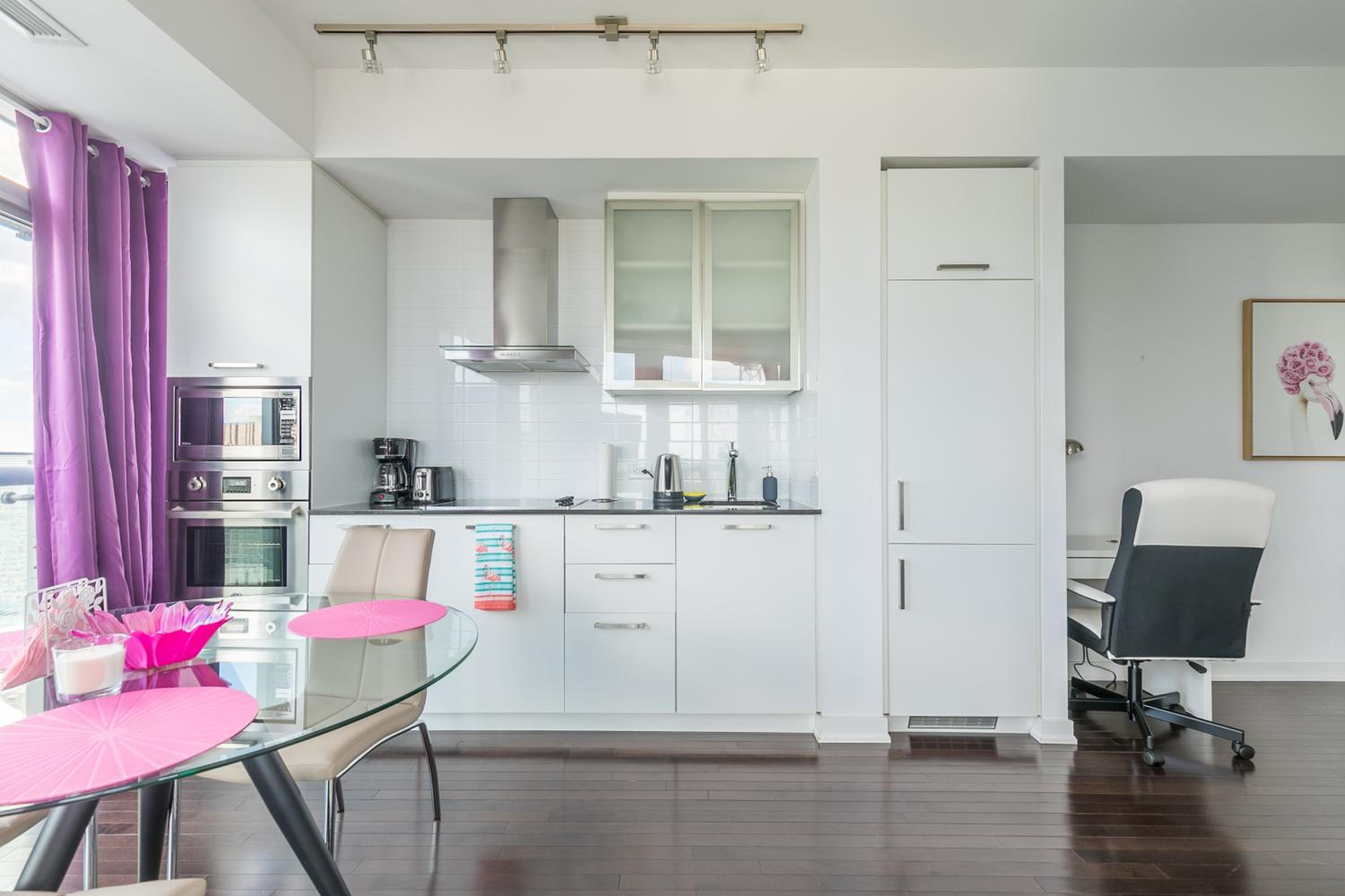 GLOBALSTAY Gorgeous Downtown Apartment