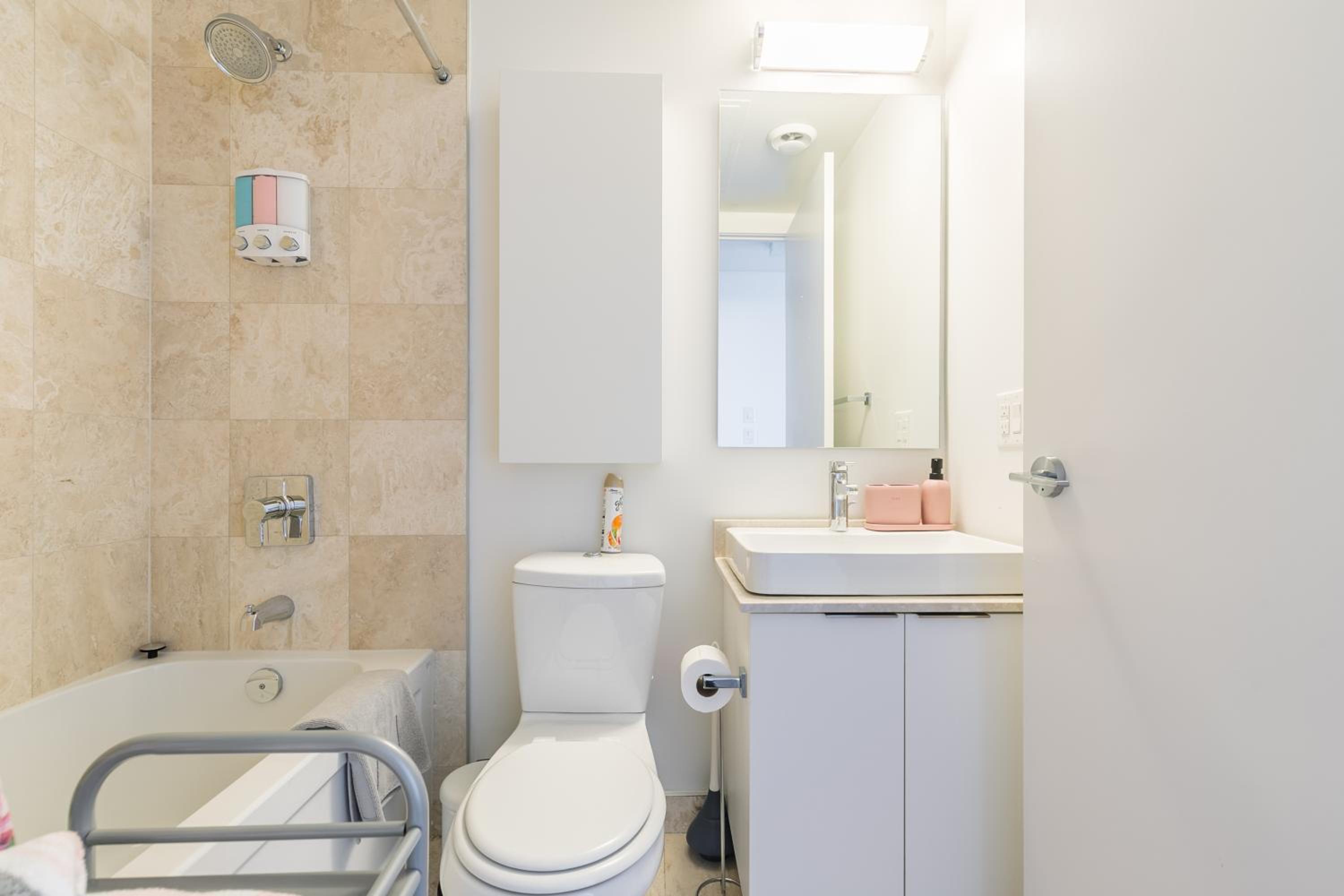 GLOBALSTAY Gorgeous Downtown Apartment