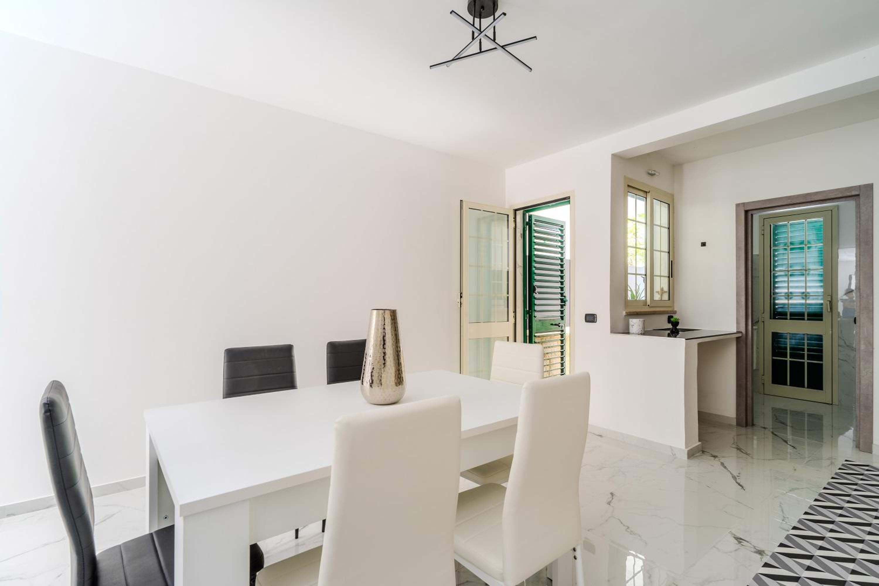 Casa Chiaraluna by BarbarHouse