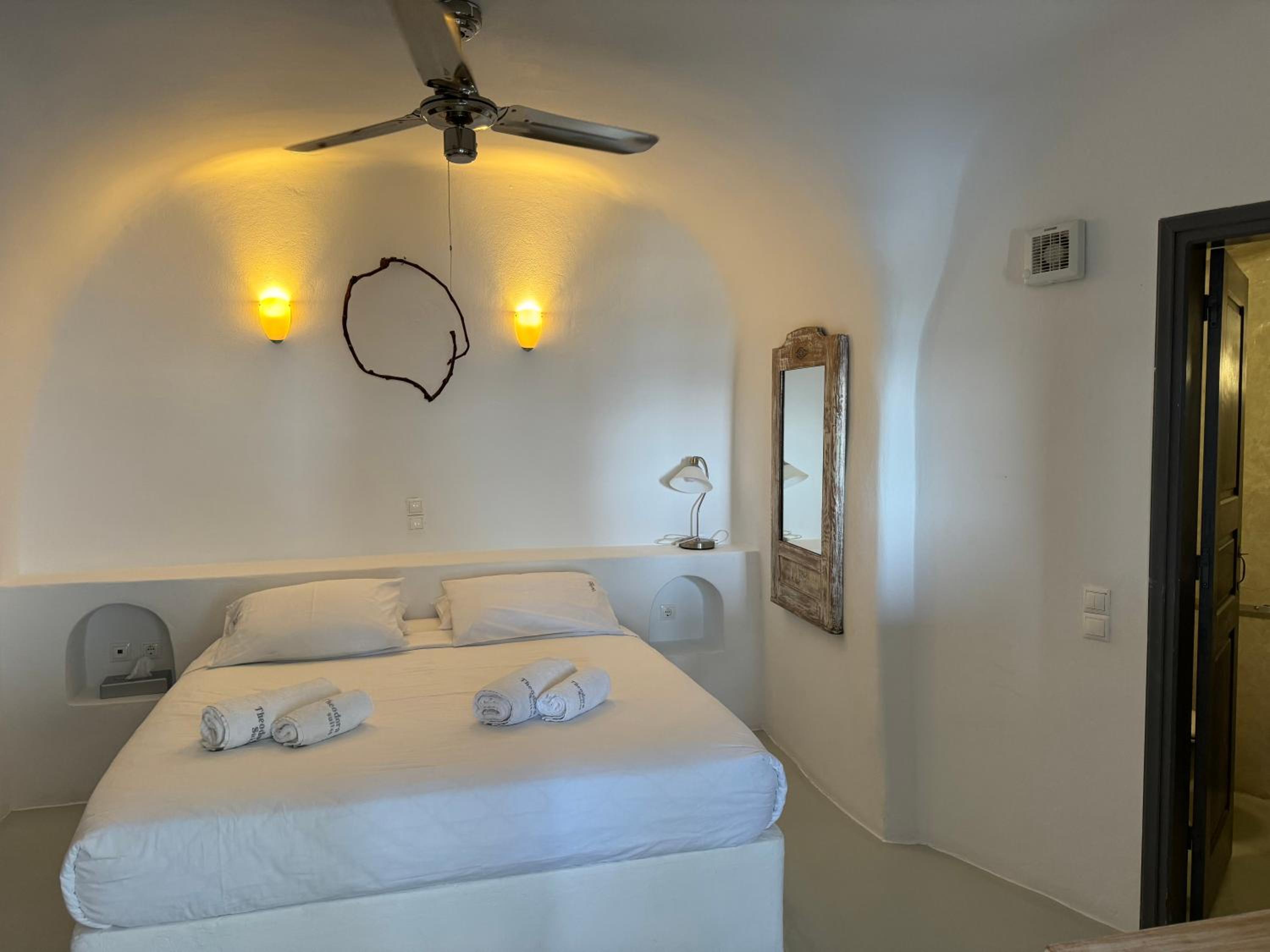Oia Vacations - Theodora Suites - Property Image 112