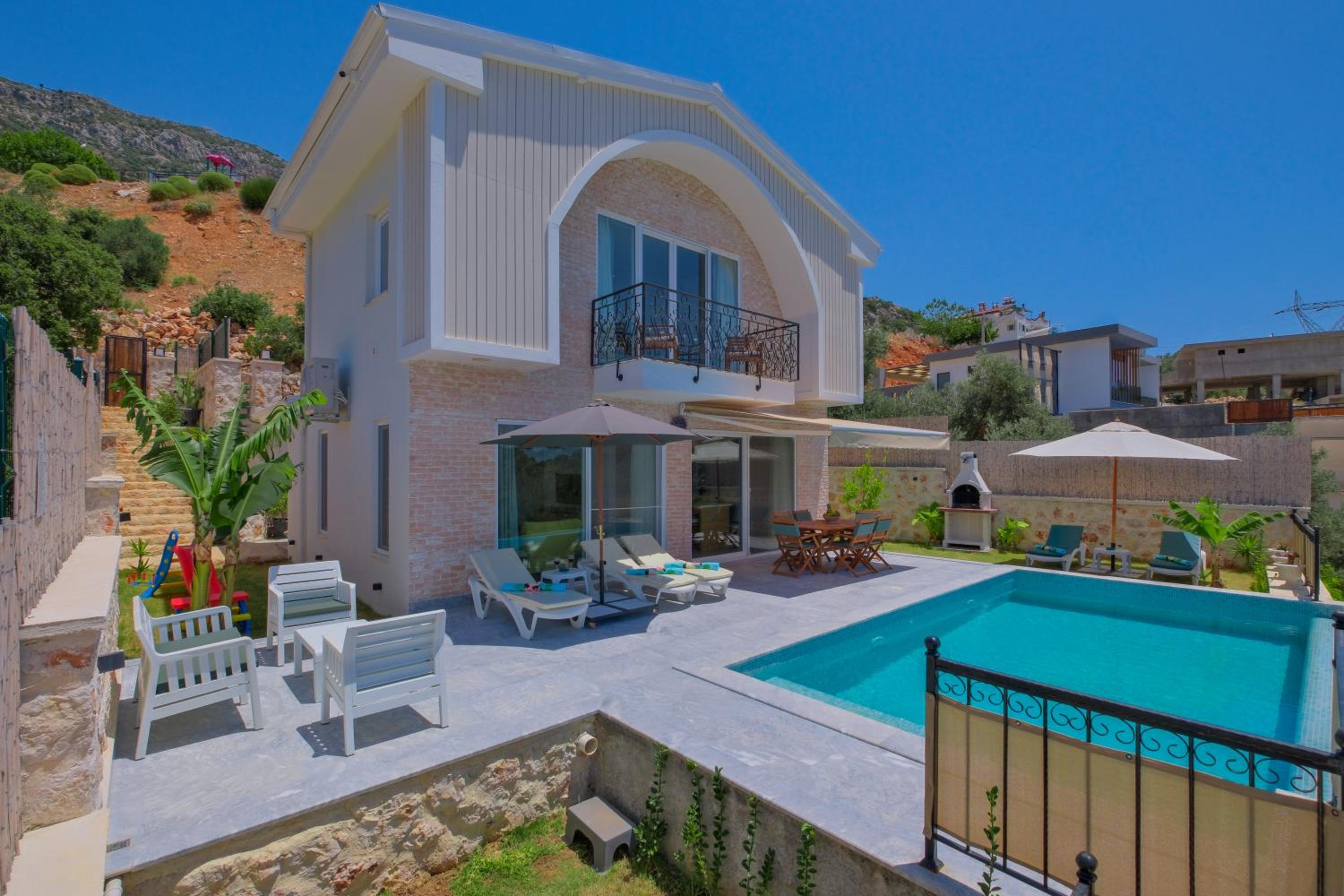 Villa TOUCANO Peaceful villa with nature view, pool and jacuzzi view 5