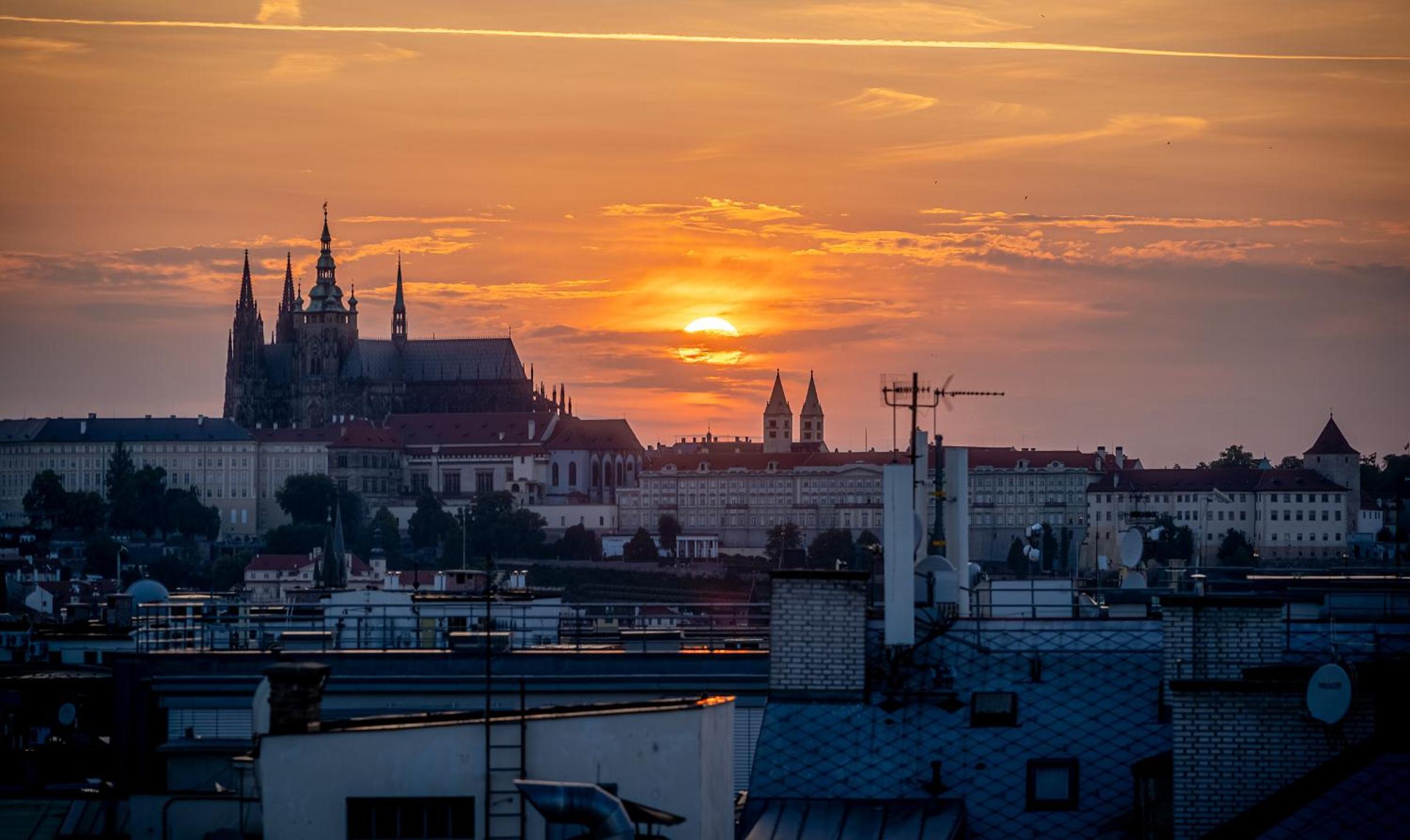 A/C LUX Rooftop APT 6BR+3.5Bath Wenceslas square