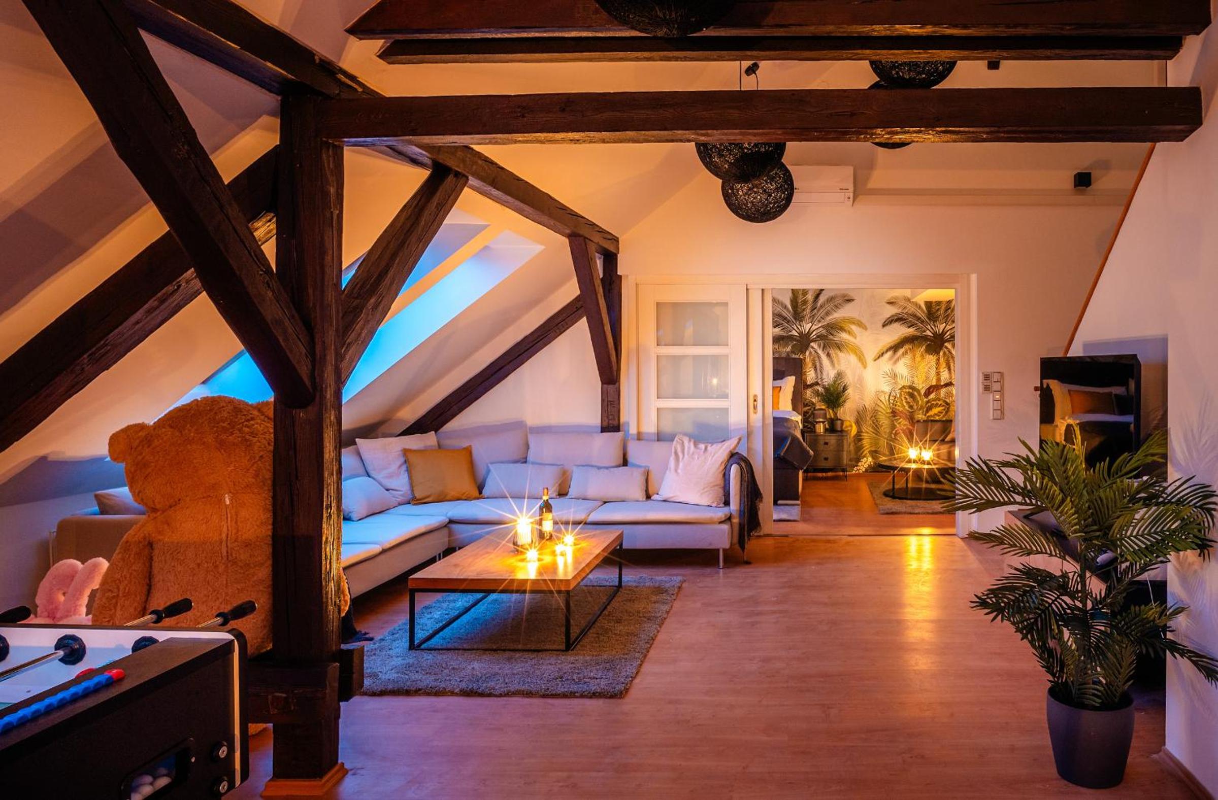 A/C LUX Rooftop APT 6BR+3.5Bath Wenceslas square