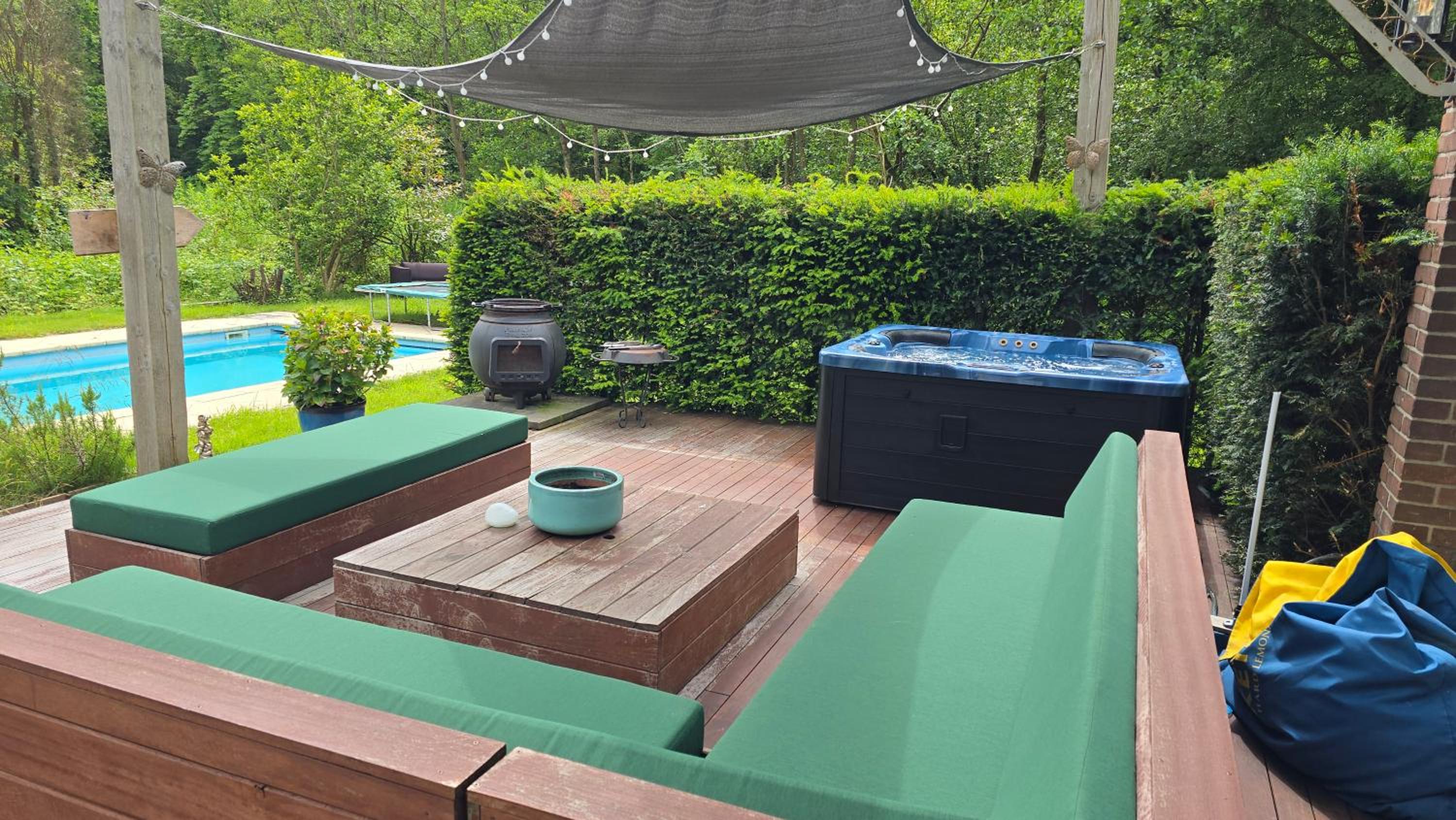 Hotel Villa In The Forrest Of Amsterdam With Pool