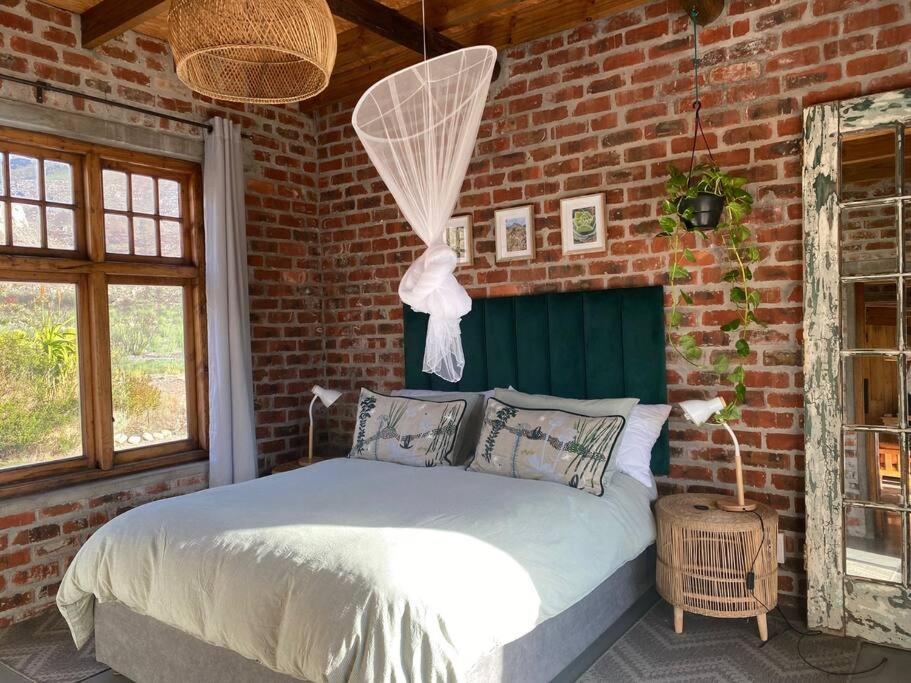 Underhill Cottage
