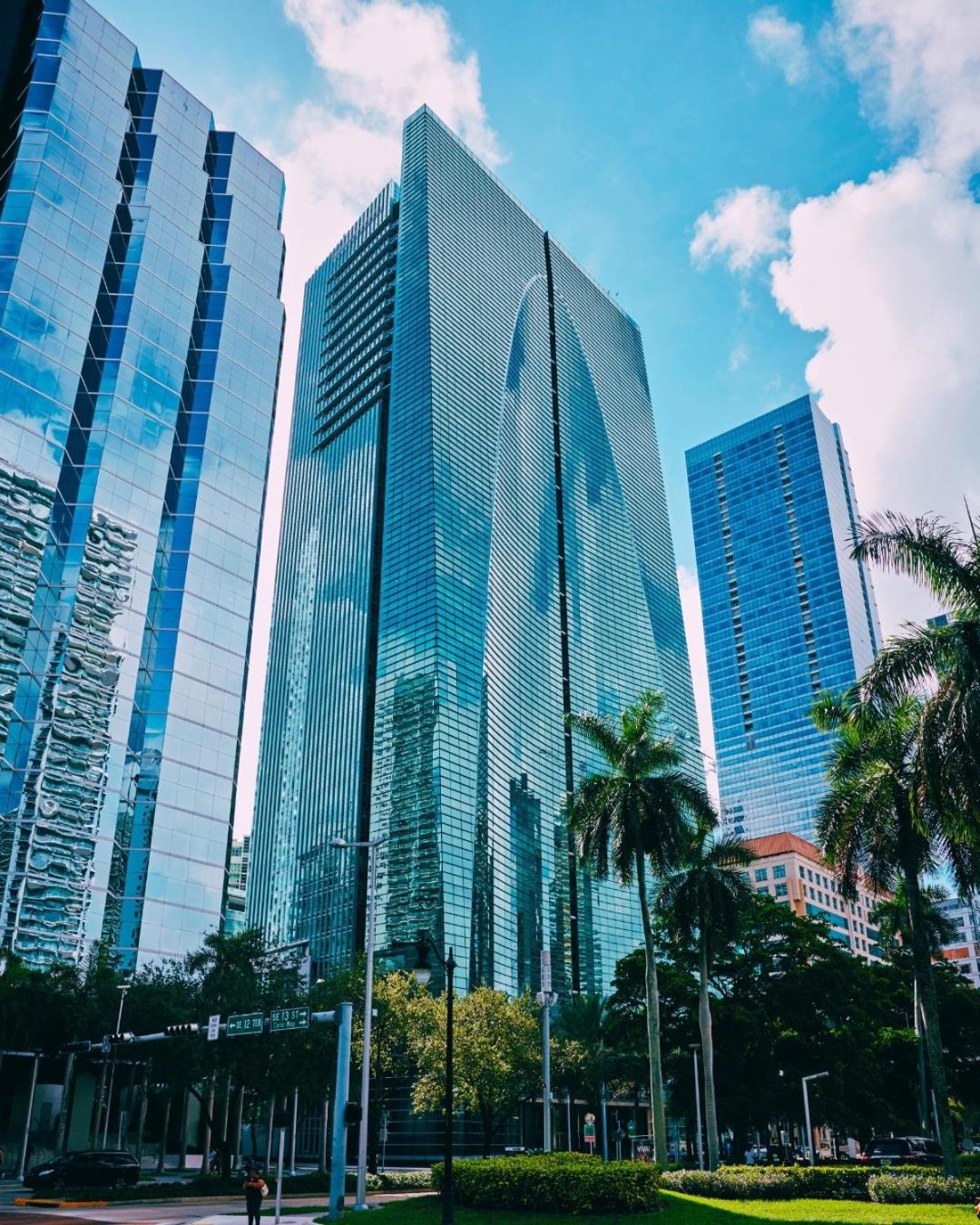 Lux Aka Brickell Condo