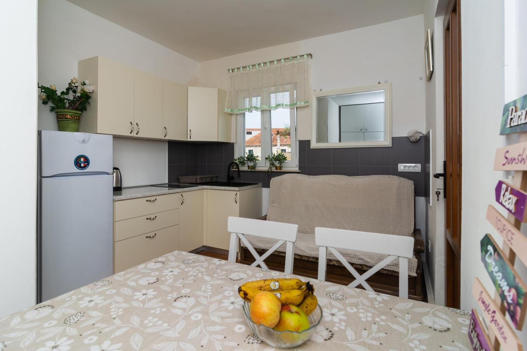 Apartments Sunshine Sutivan