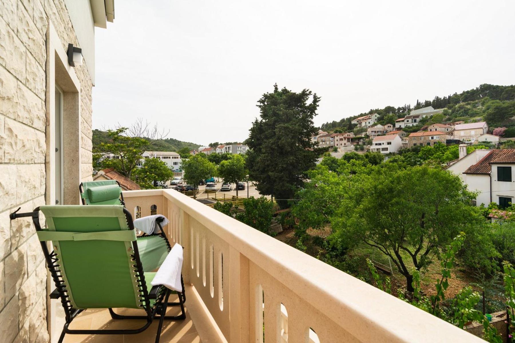 Apartments Sunshine Sutivan