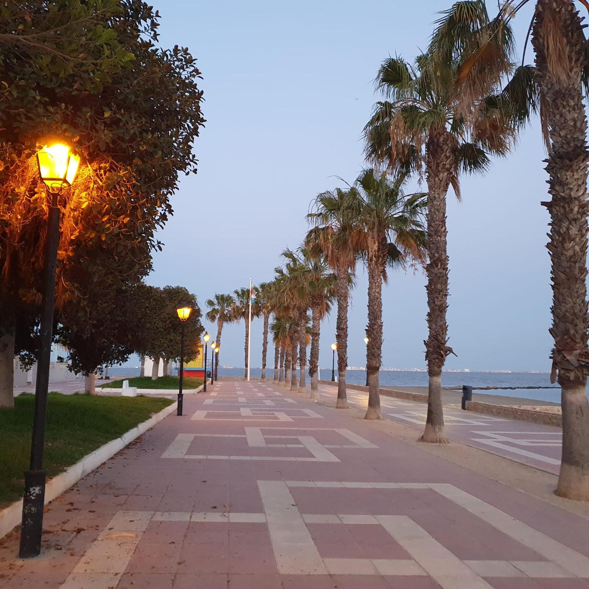 Sunny First line apartment Los Alcazares