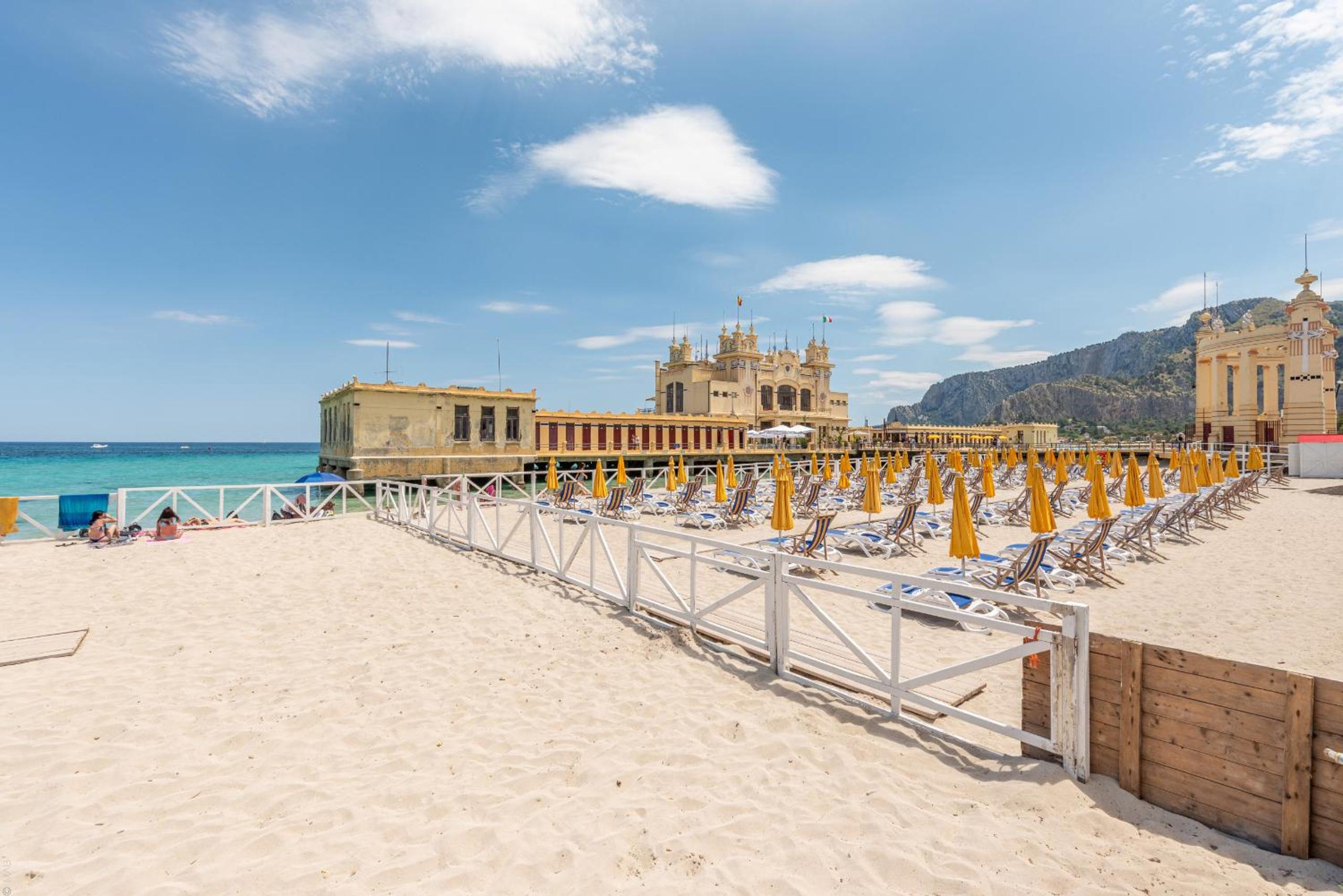 Villino Alice a Mondello by Wonderful Italy view 3