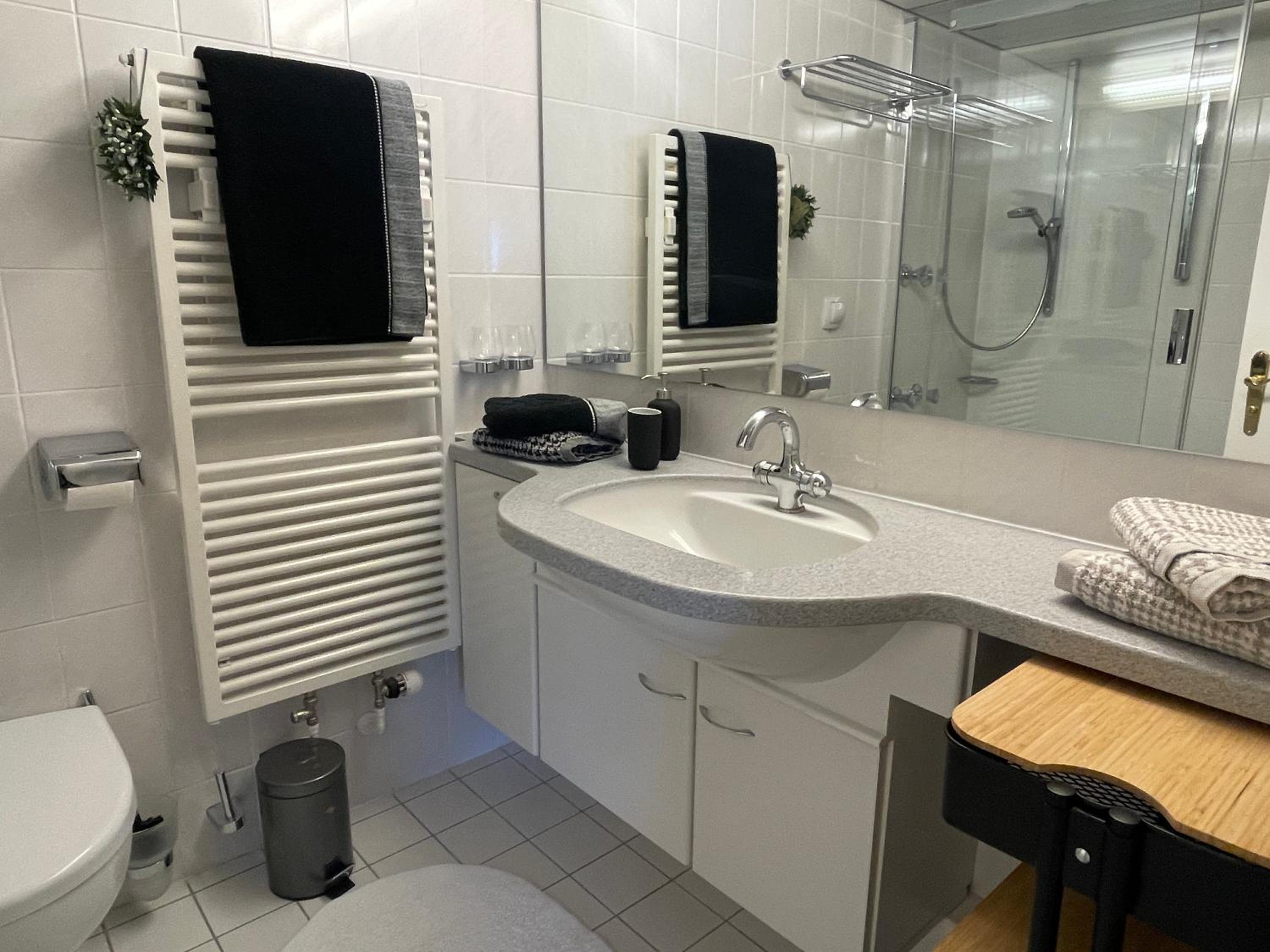 Queen Josefine, 3-Zimmer-Eckwohnung mit Trave- und Meerblick view 4