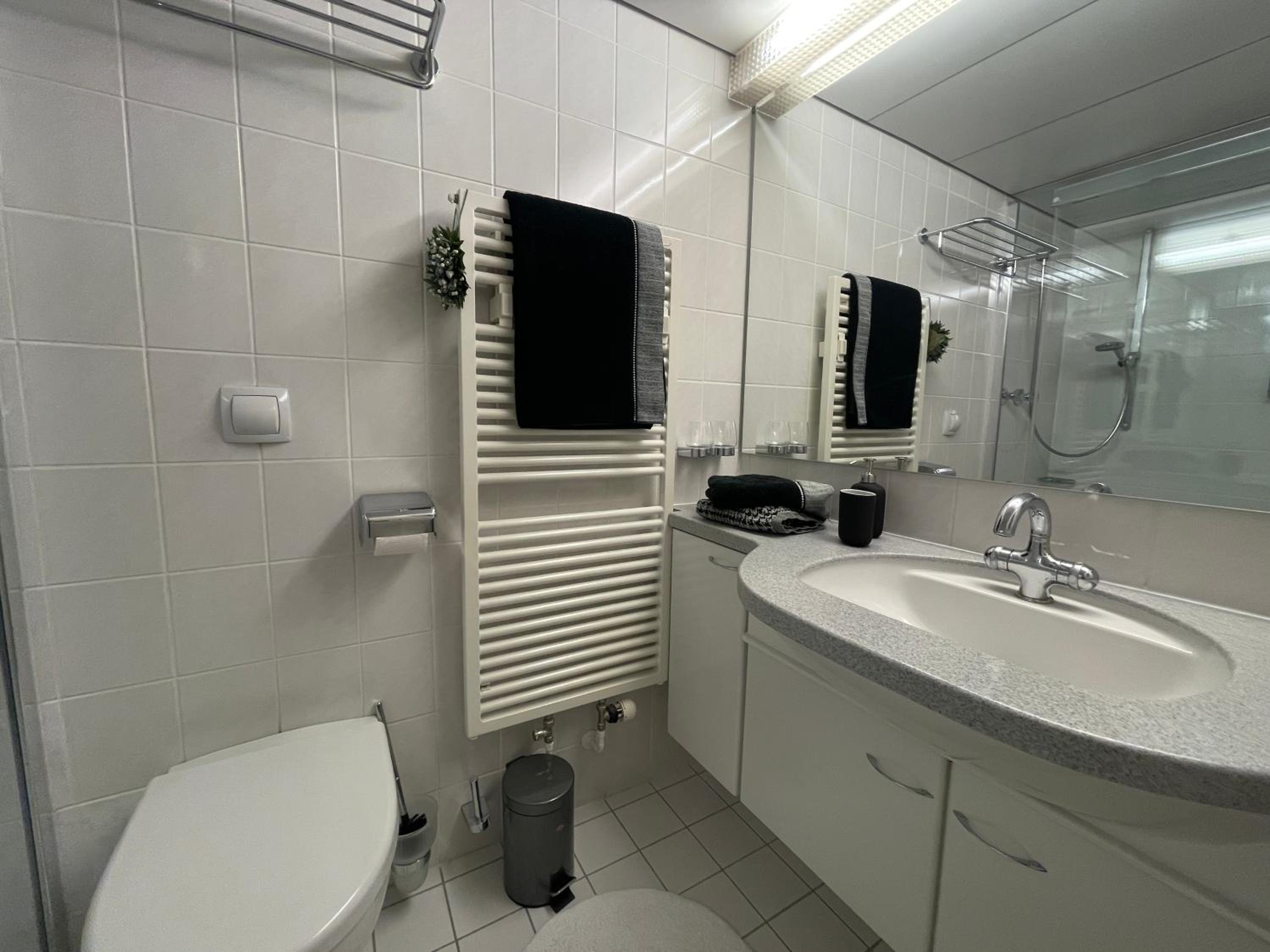 Queen Josefine, 3-Zimmer-Eckwohnung mit Trave- und Meerblick view 3